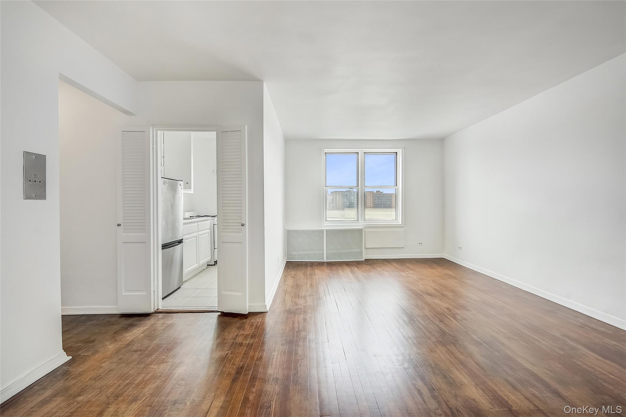 63-45 Saunders Street, Unit 6H