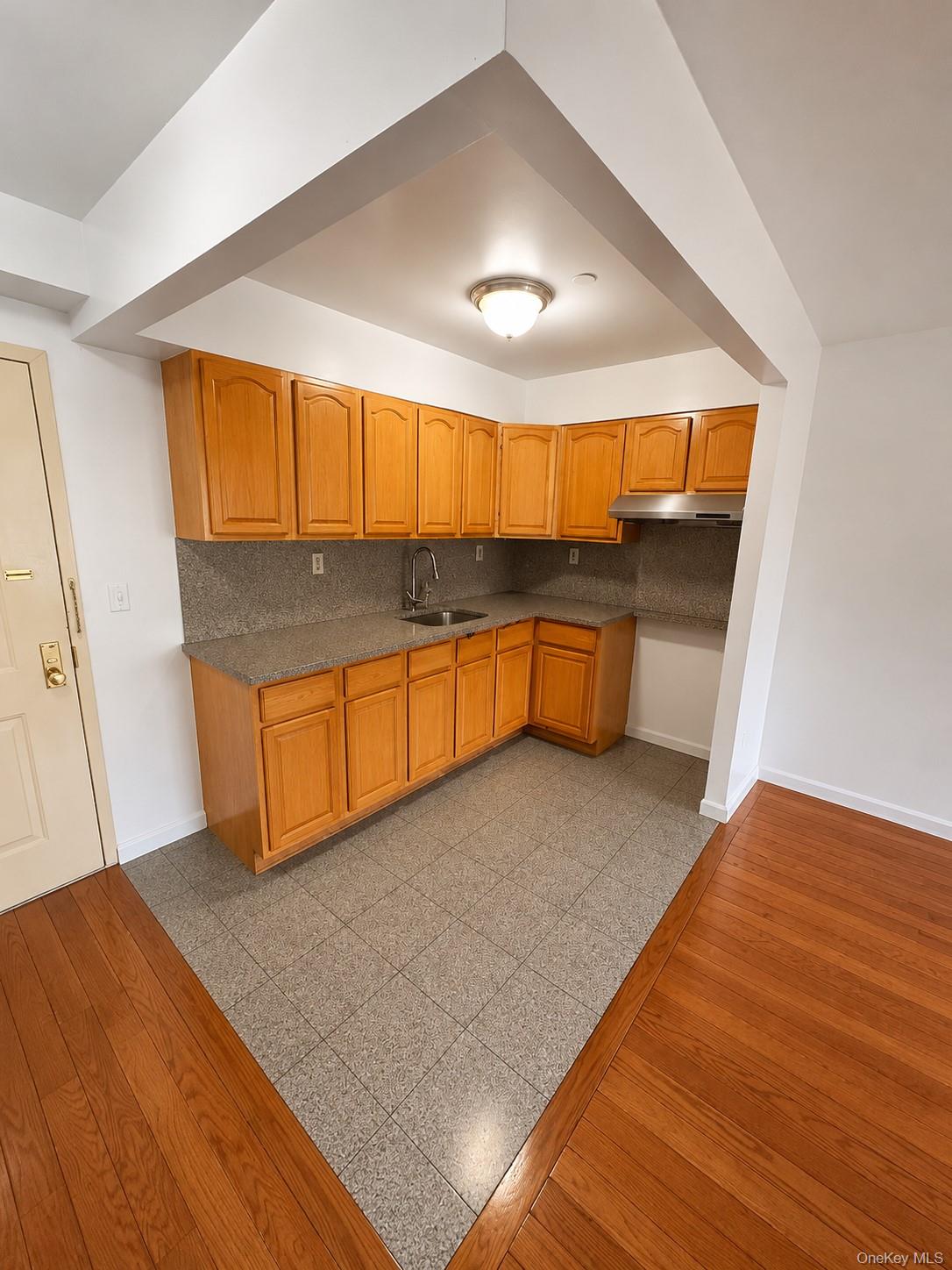 35-06 Leavitt Street, Unit 4F photo 14