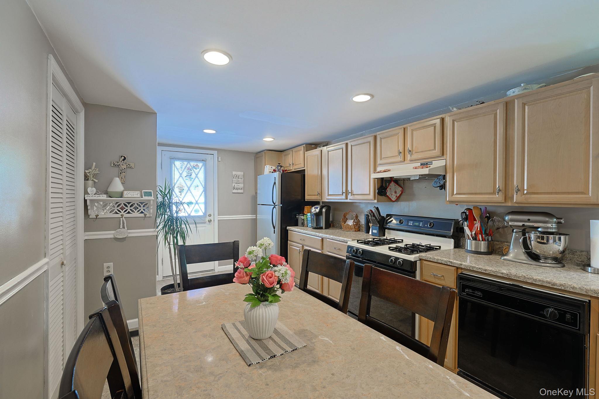 18 Sunset Trail – For Sale photo 14