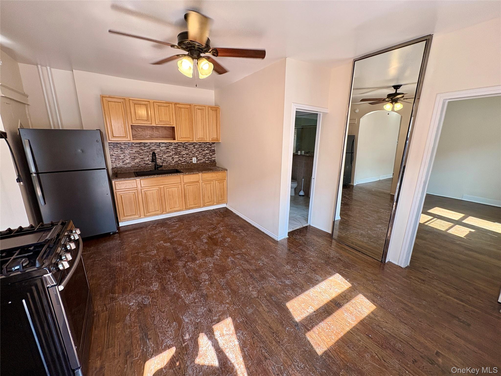 2910 Baisley Avenue – For Sale photo 14