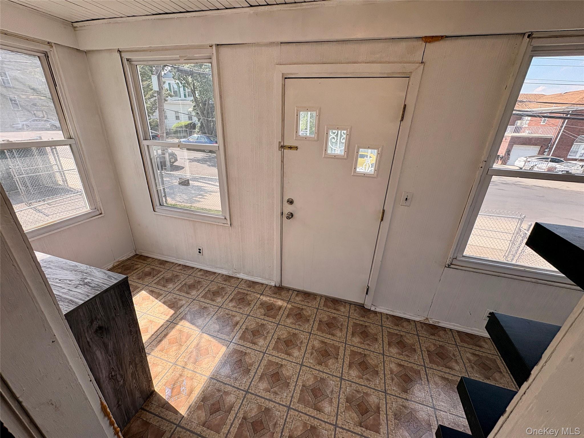 2910 Baisley Avenue – For Sale photo 20