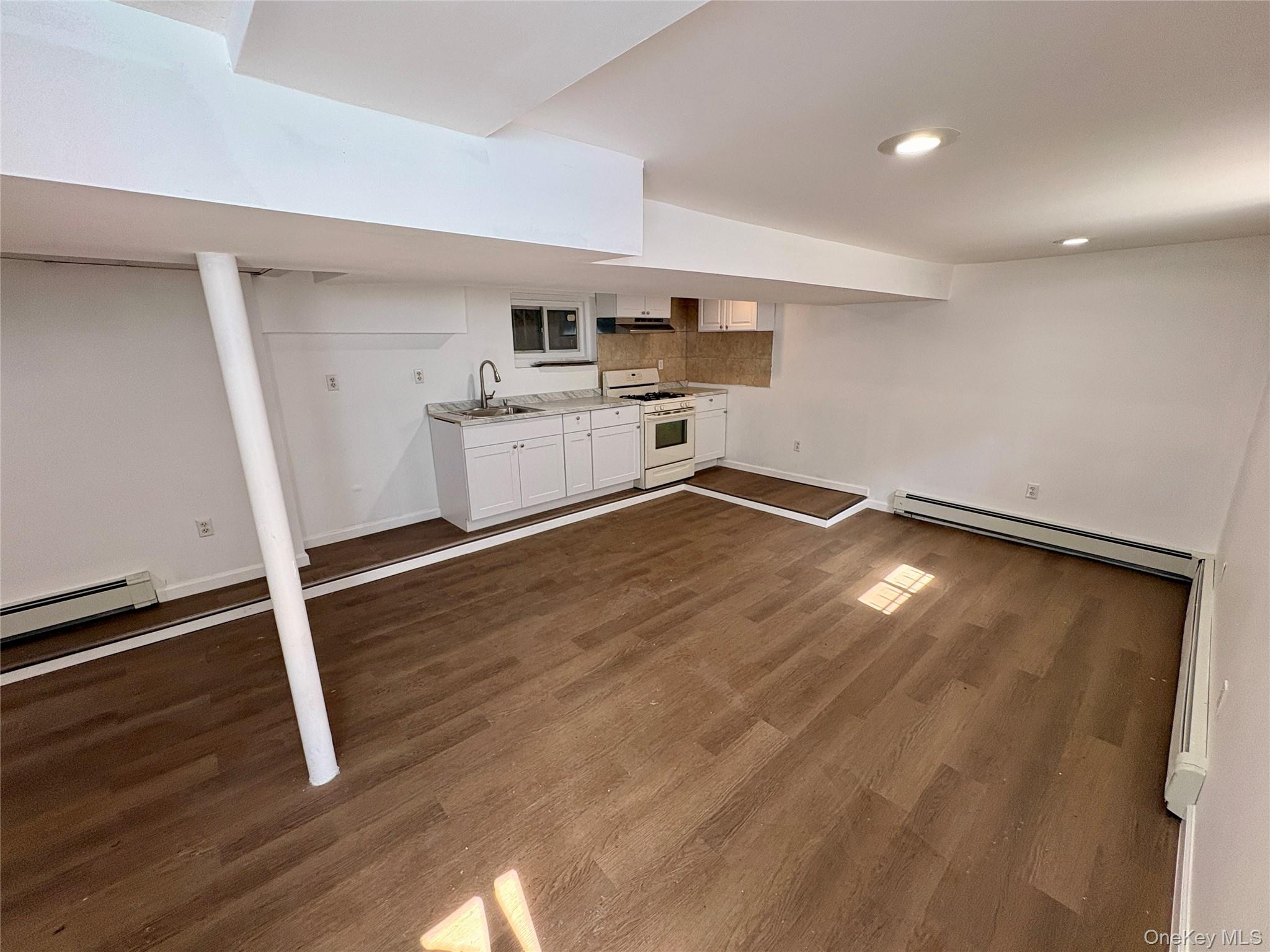 2910 Baisley Avenue – For Sale photo 22