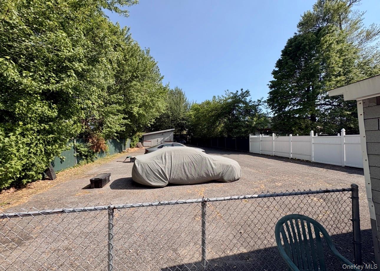 2910 Baisley Avenue – For Sale photo 28