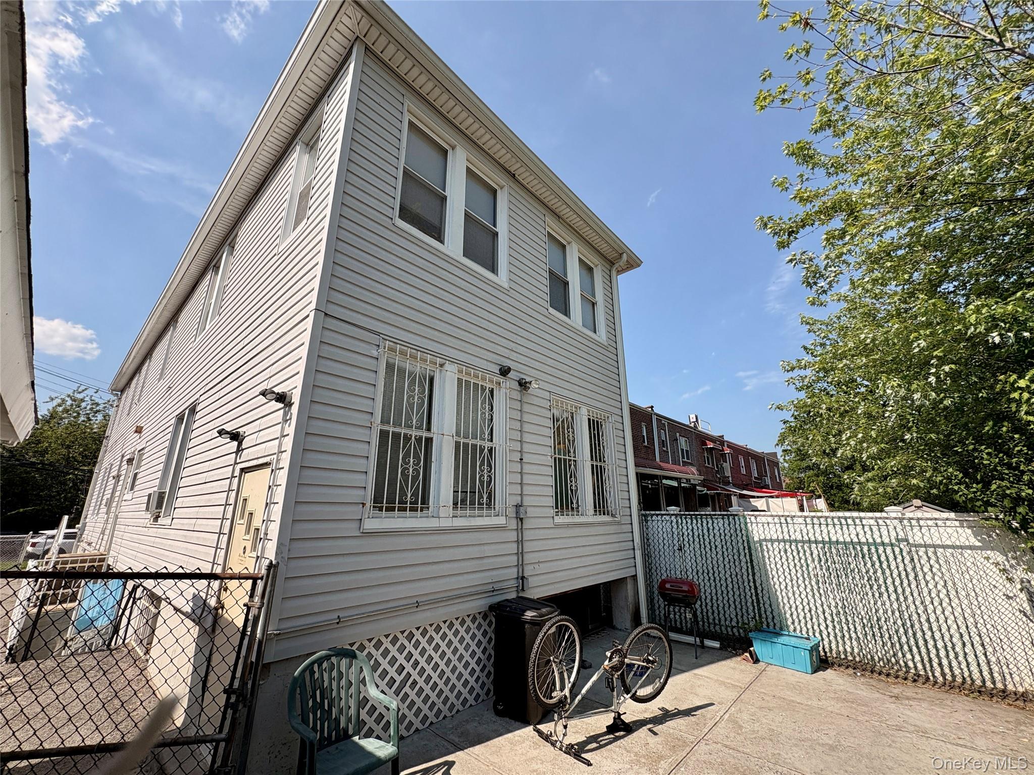 2910 Baisley Avenue – For Sale photo 5