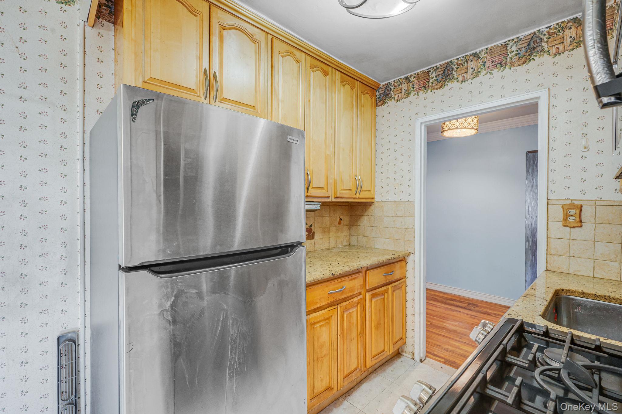 2552 E 7 Street, Unit 1H photo 15