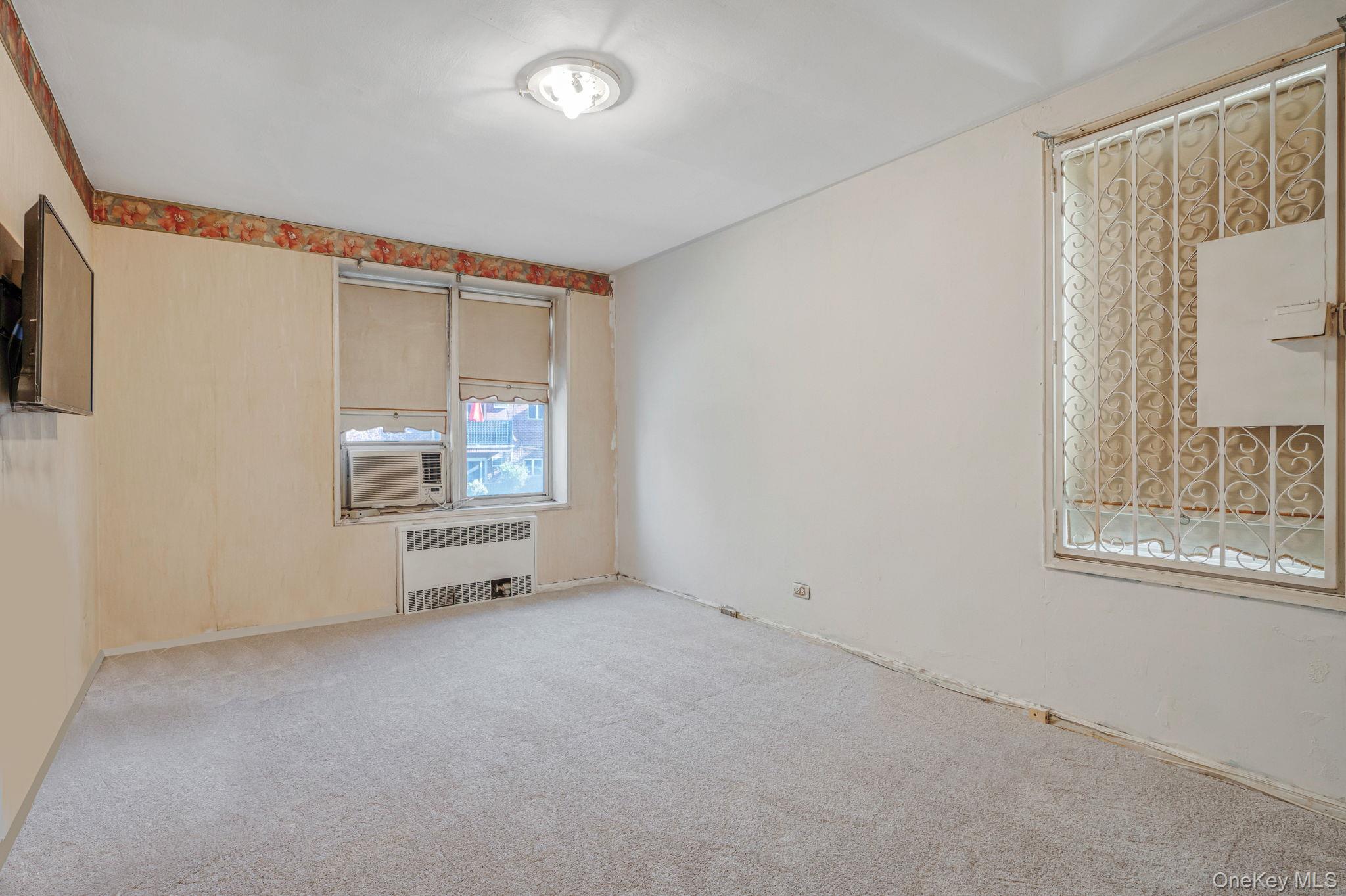 2552 E 7 Street, Unit 1H photo 9