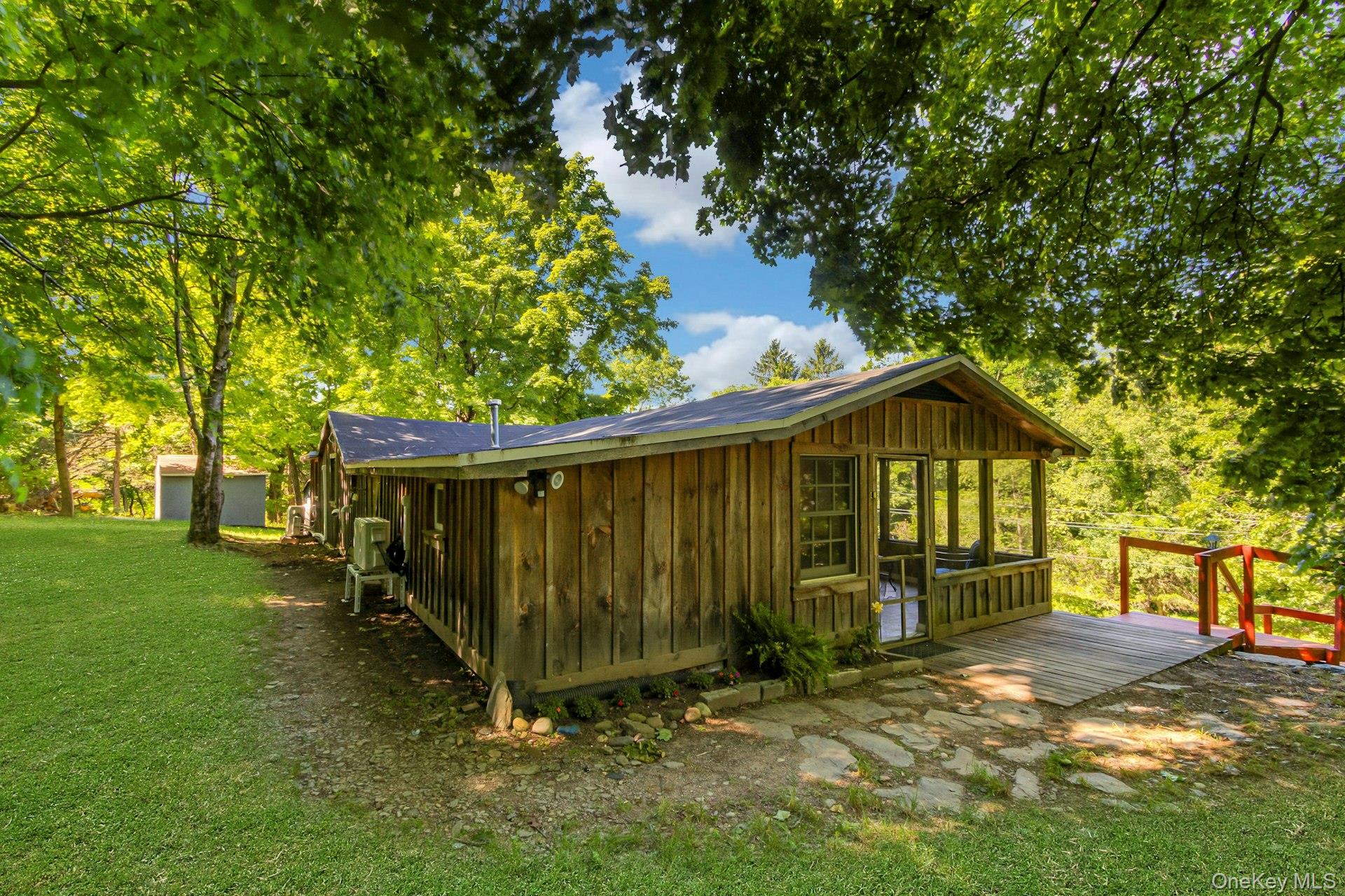 6 Woods Road – For Sale photo 4