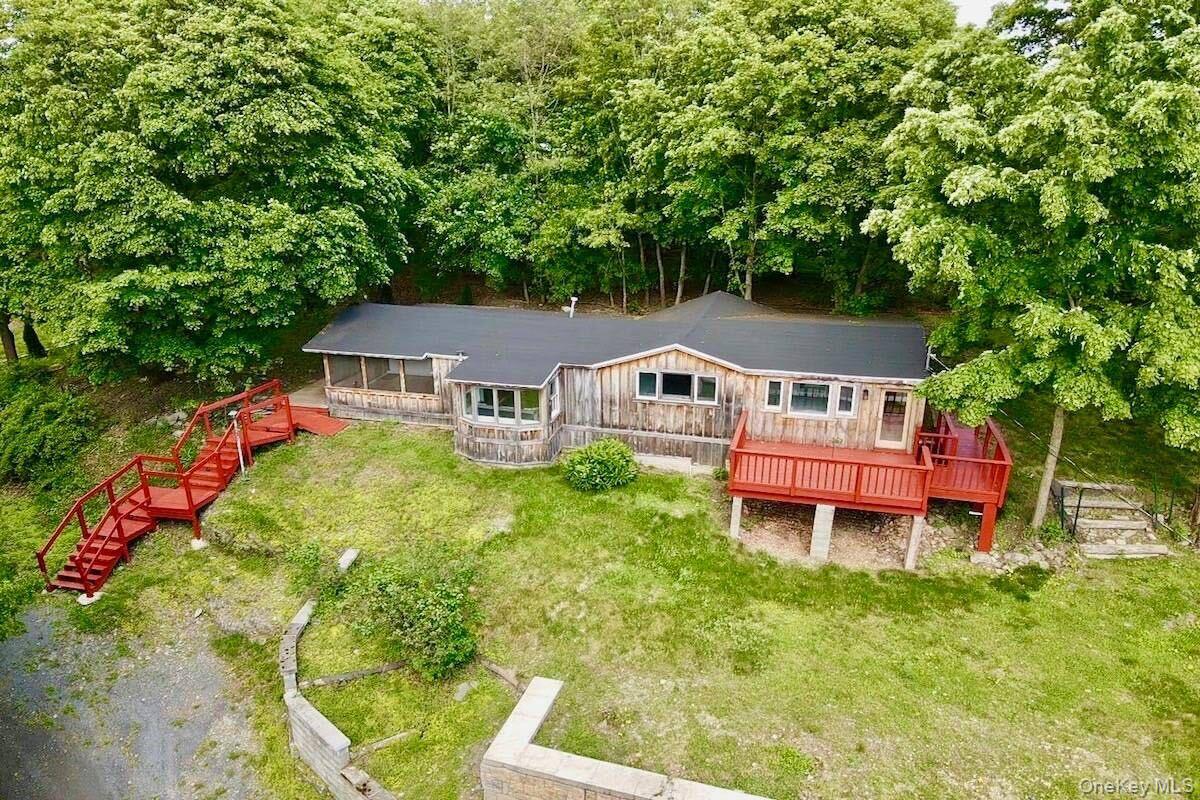 6 Woods Road – For Sale
