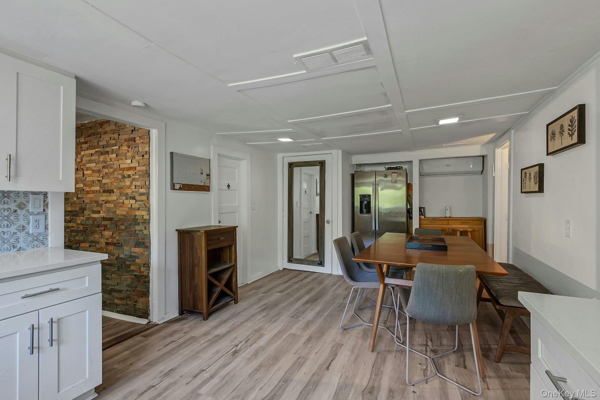 6 Woods Road – For Sale photo 7
