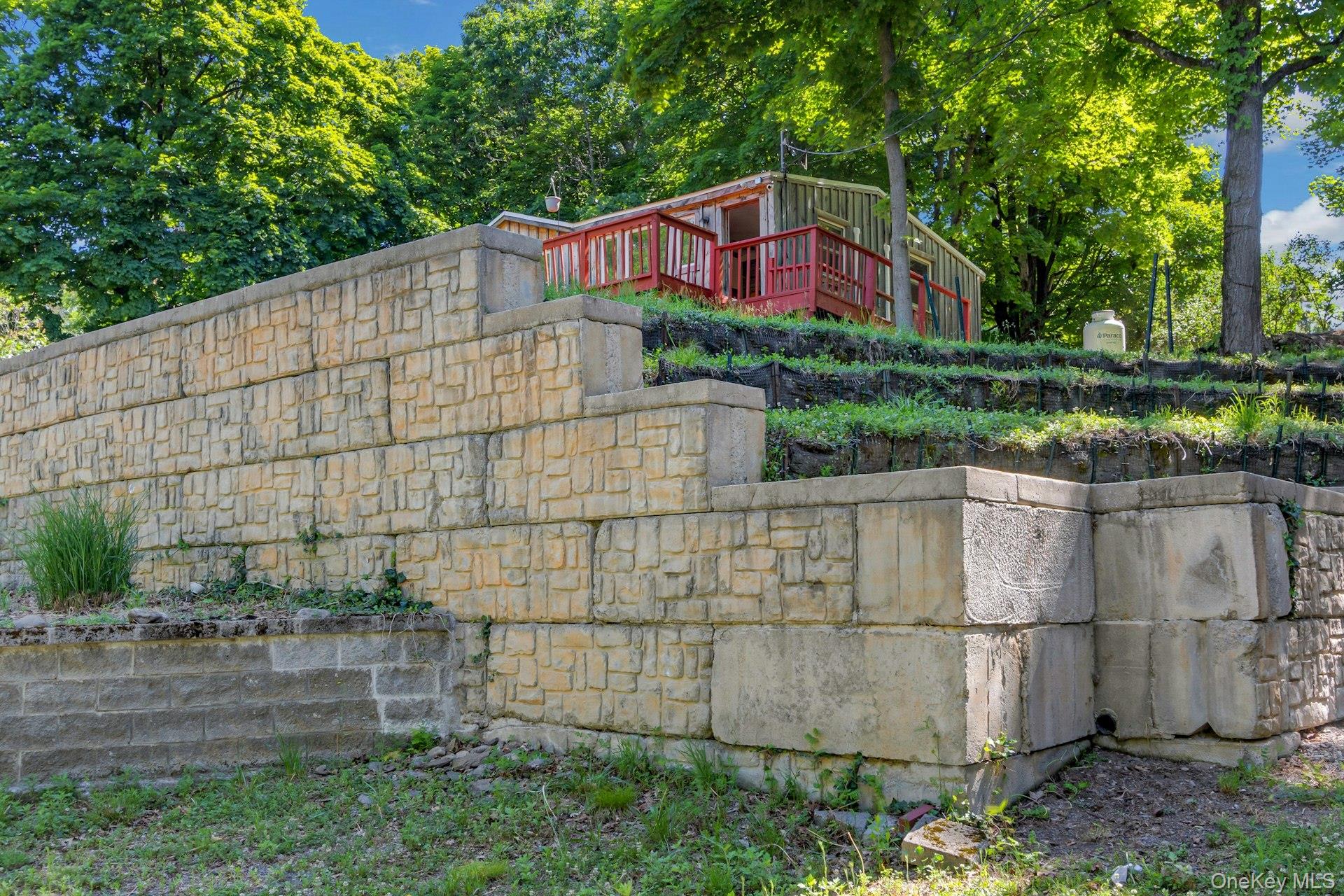 6 Woods Road – For Sale photo 34