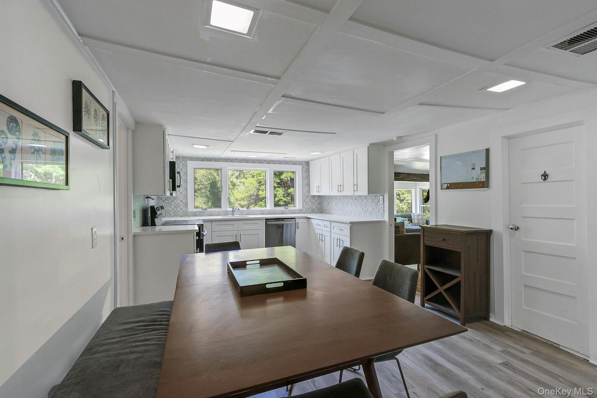 6 Woods Road – For Sale photo 6