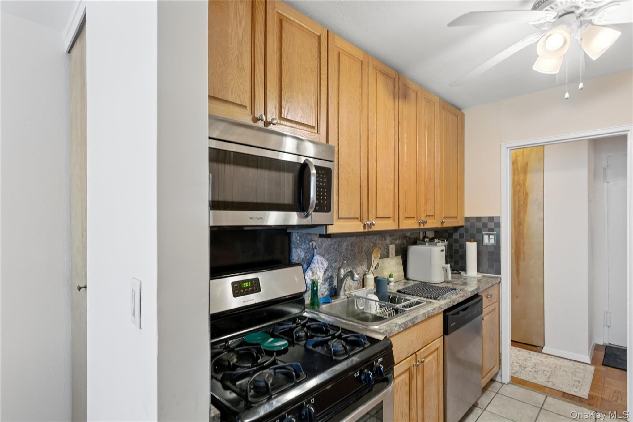 420 Shore Road, Unit 5E photo 13