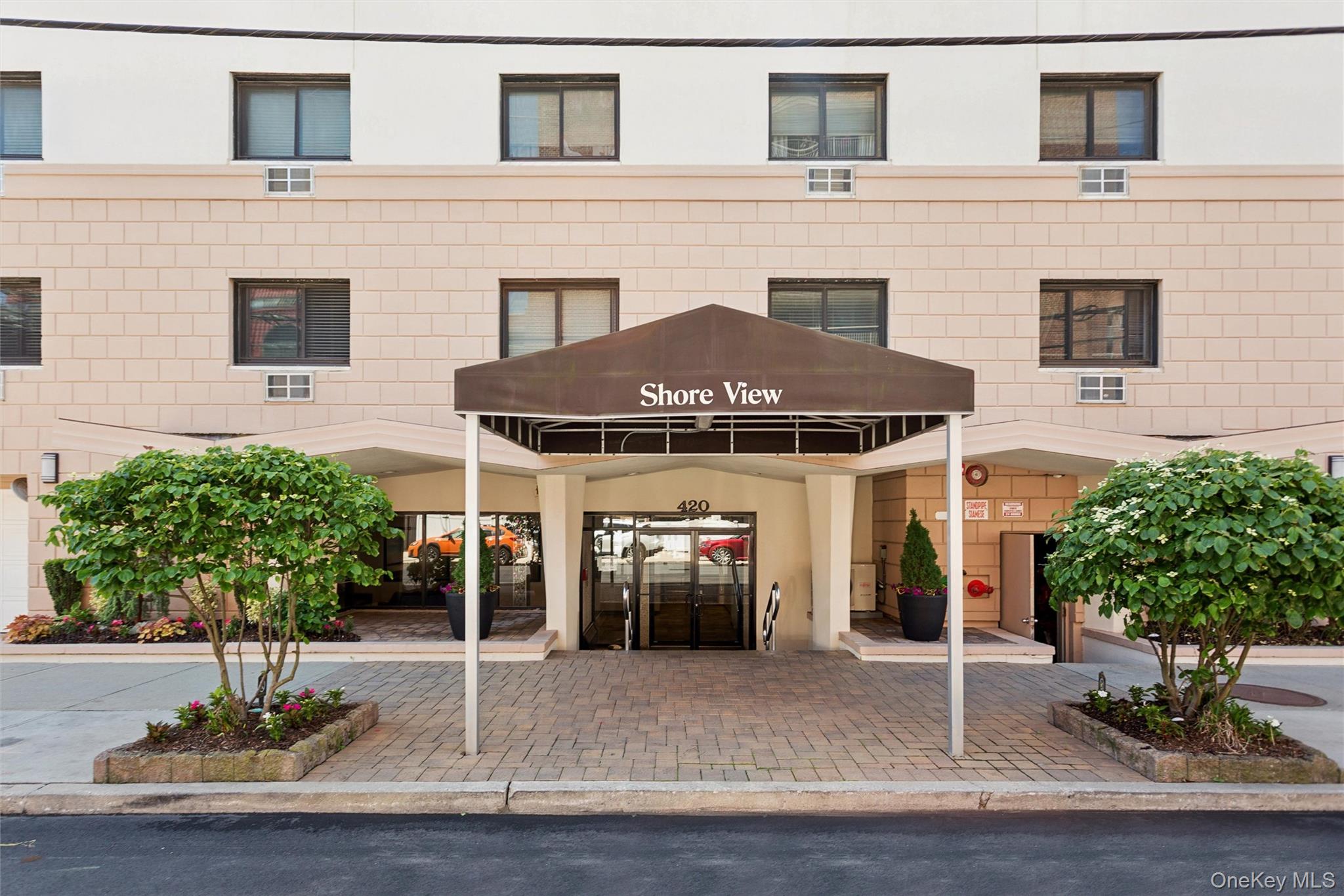 420 Shore Road, Unit 5E photo 32