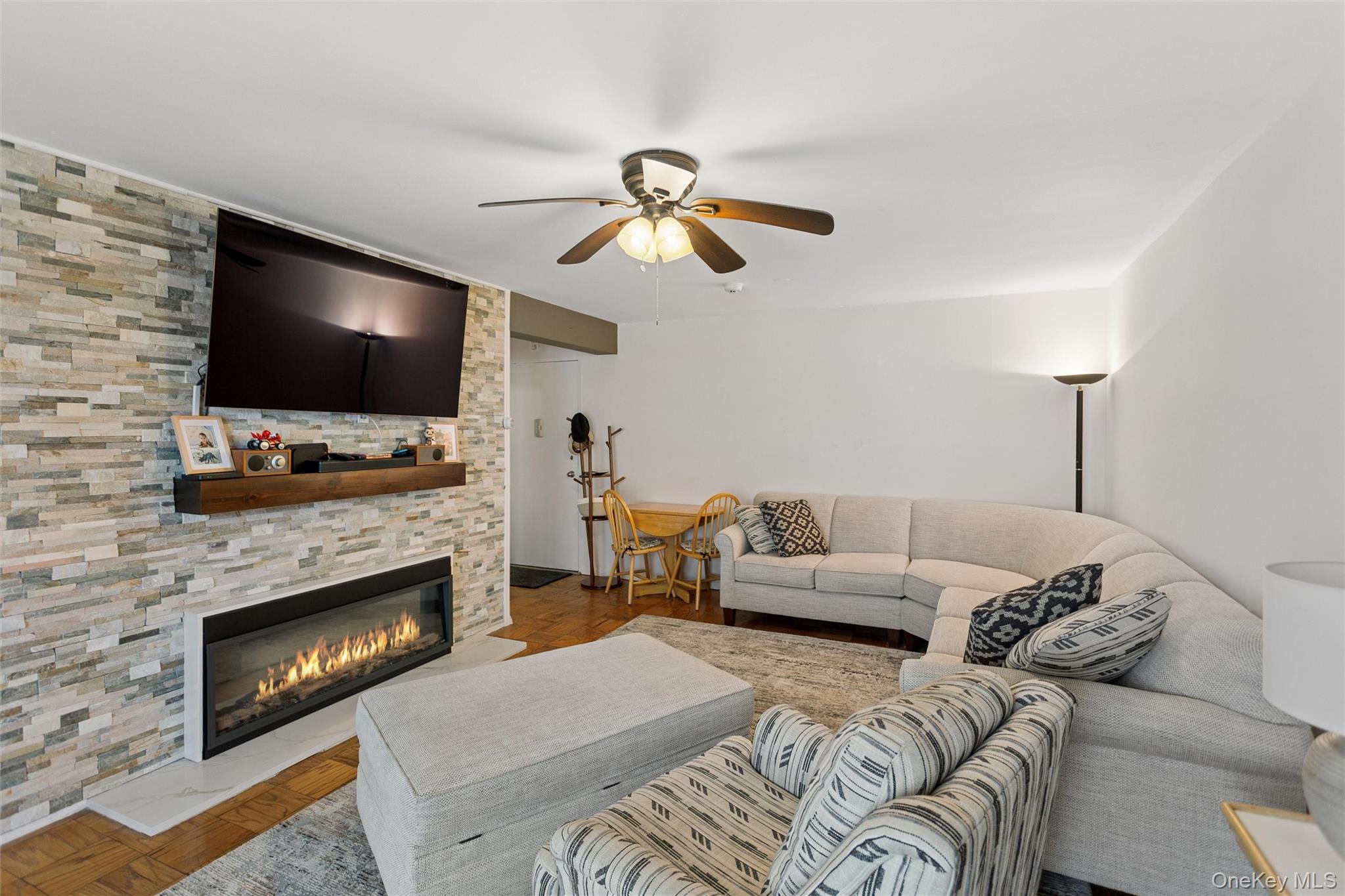 420 Shore Road, Unit 5E photo 5