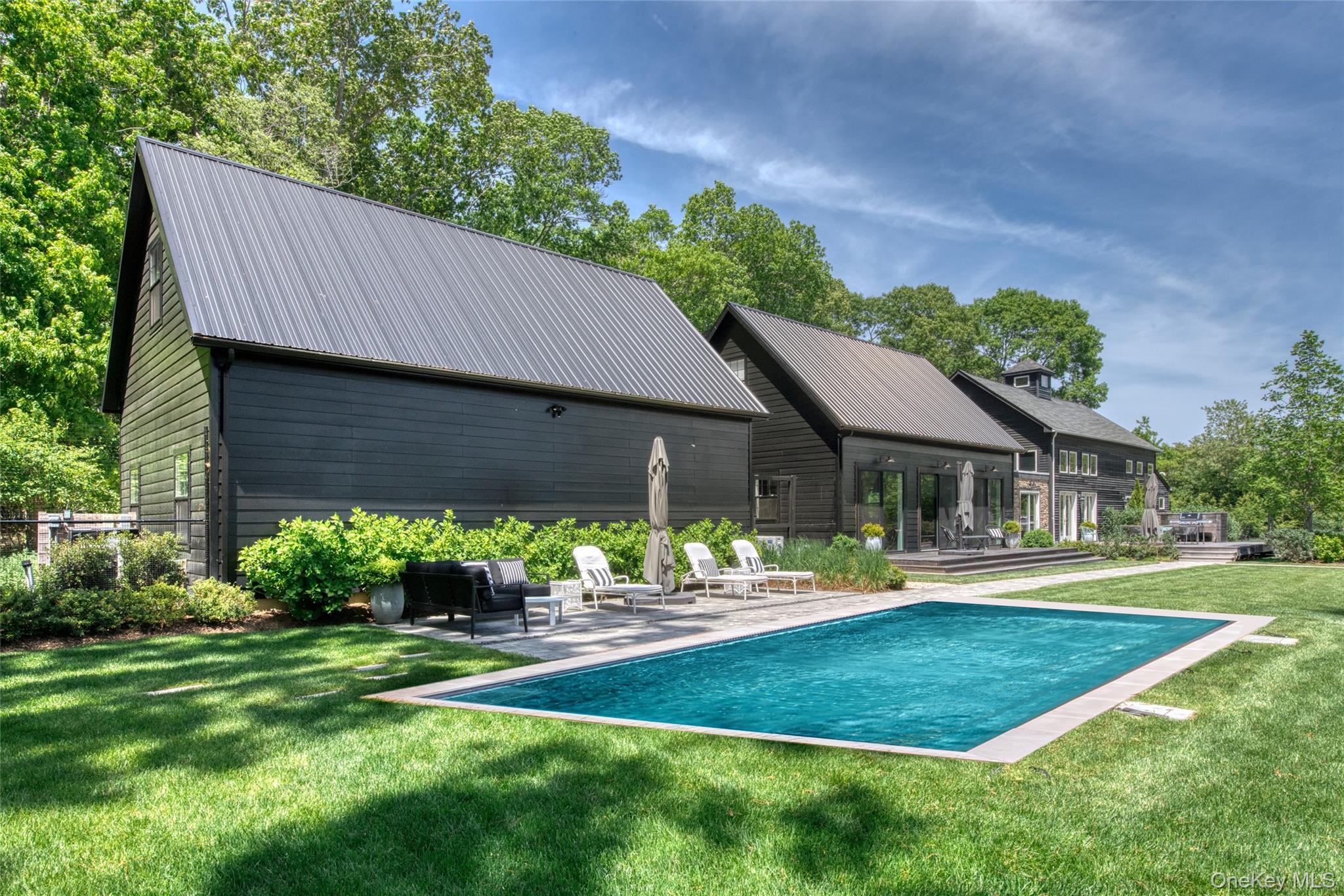 745 Golfview Court – For Rent photo 2
