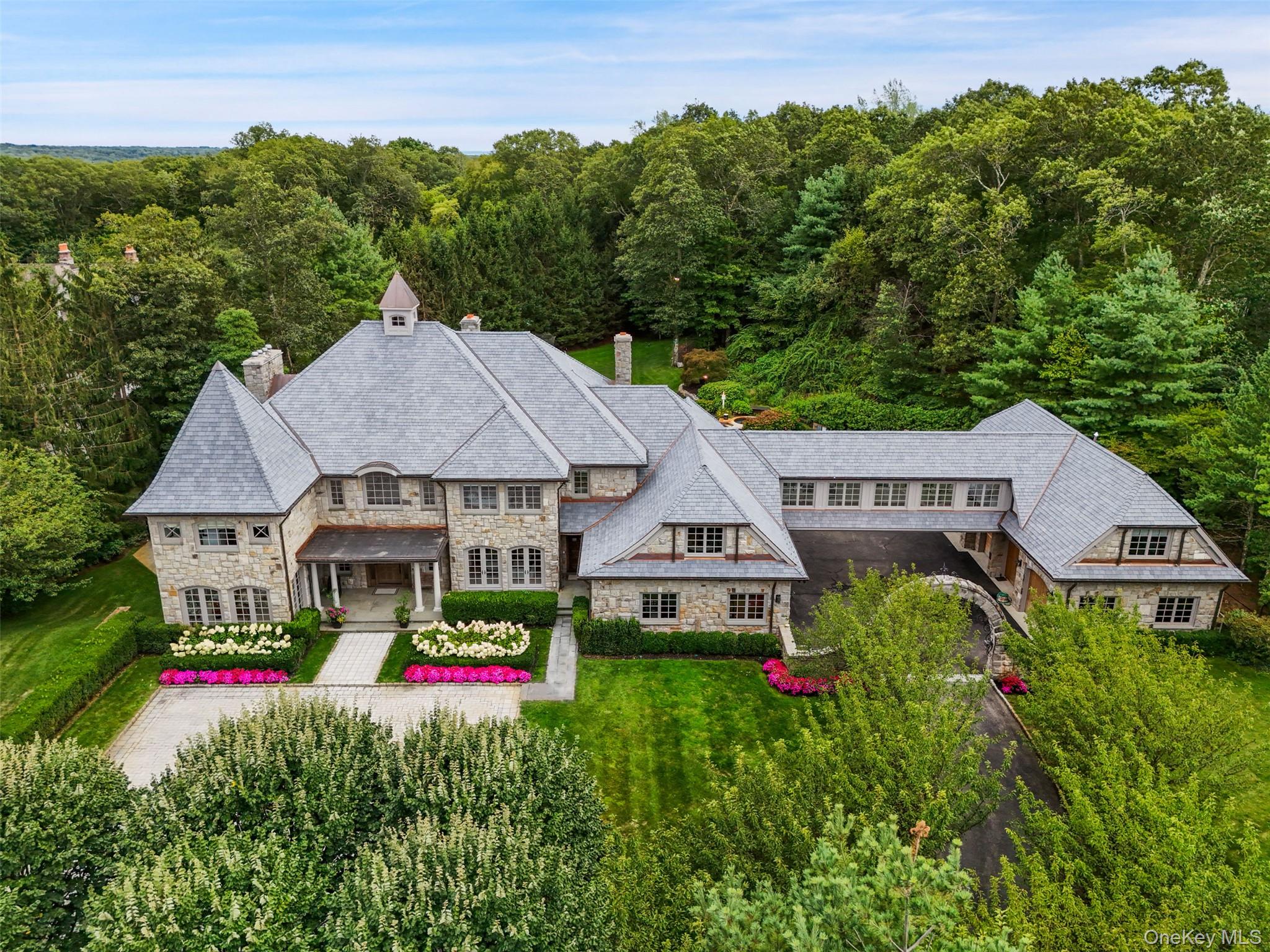 9 Terrace Circle – For Sale