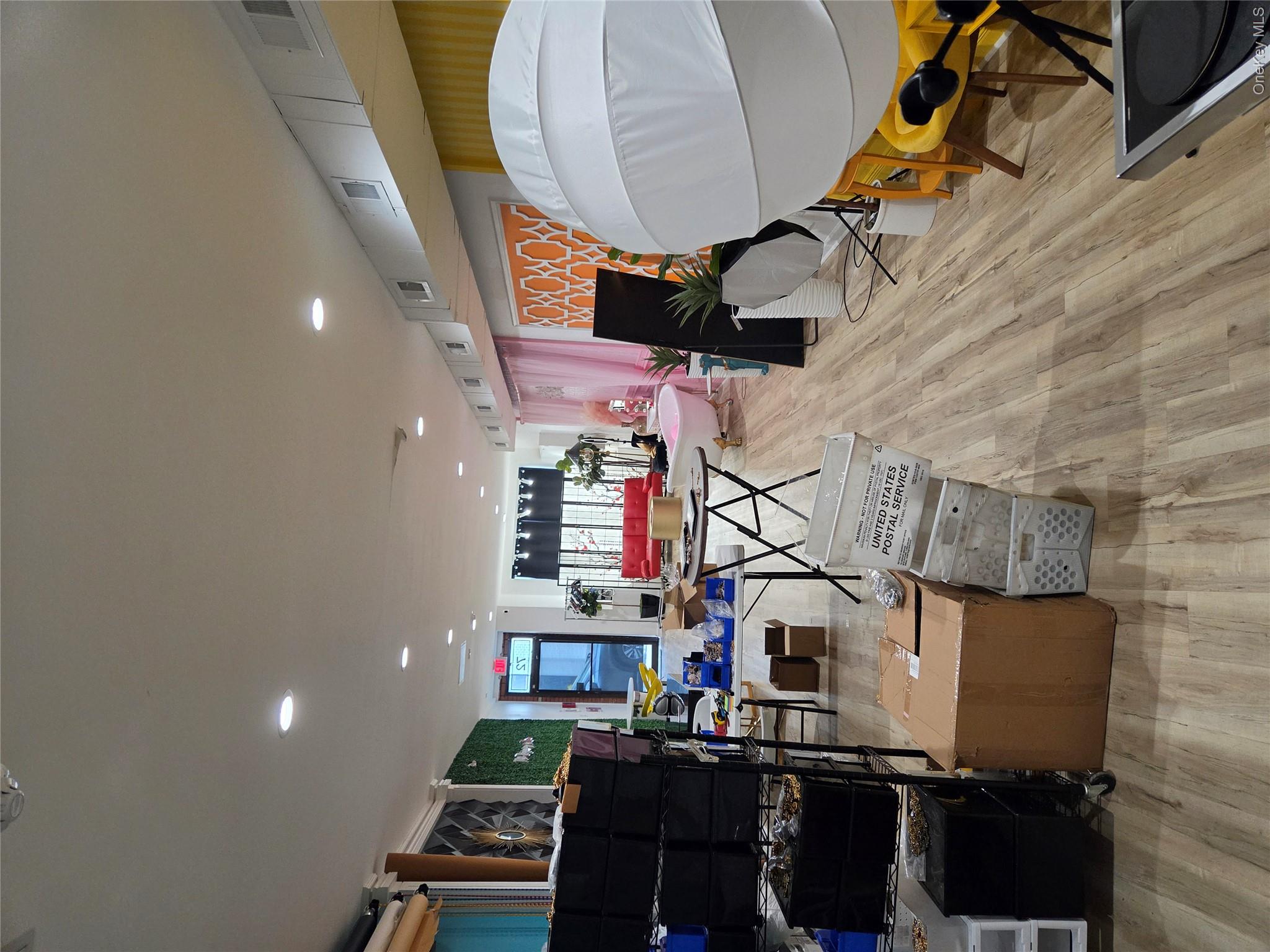 72 s central Avenue – For Rent photo 3