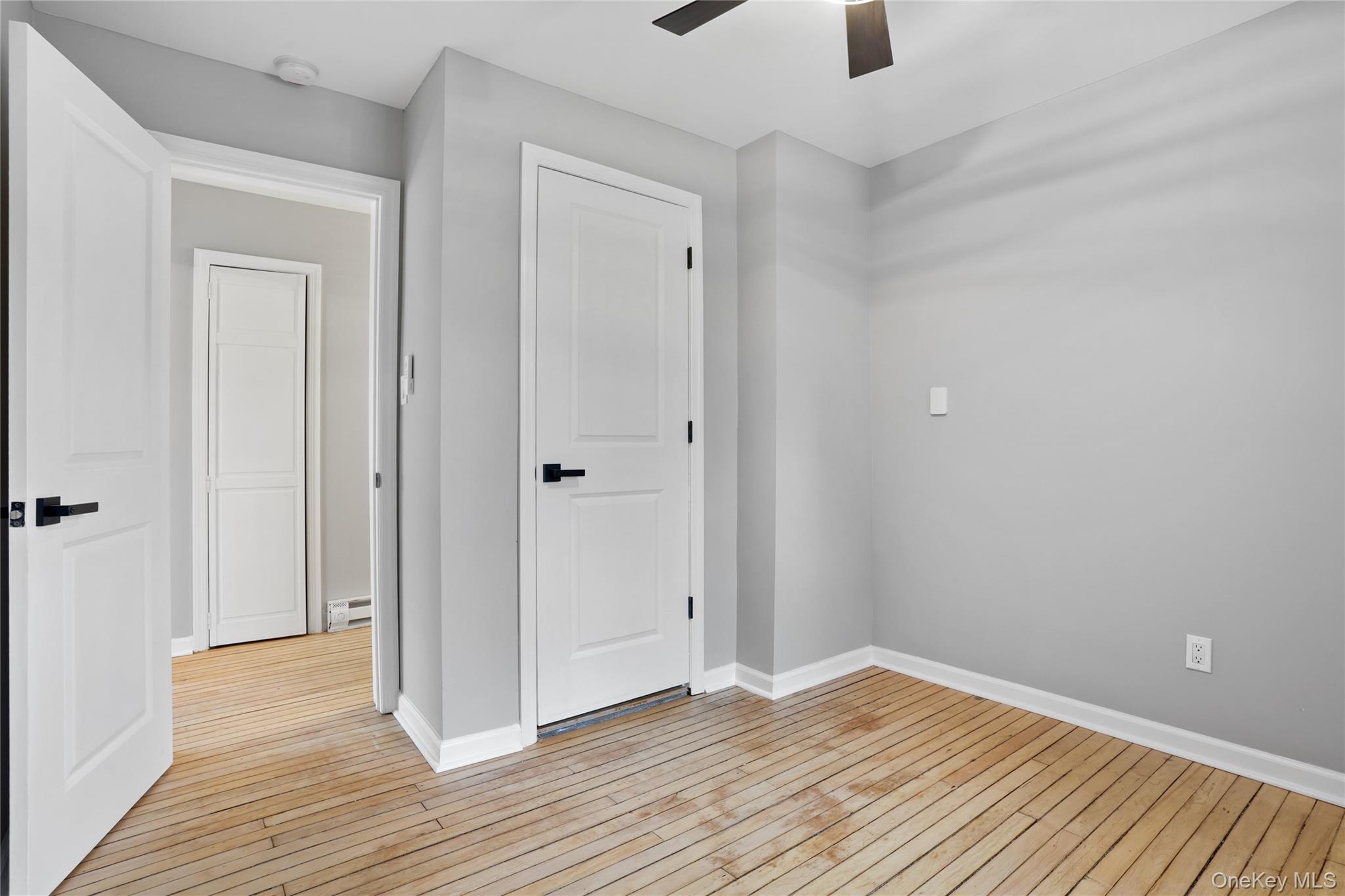 517 E Mountain Road N, Unit 515-517 photo 21