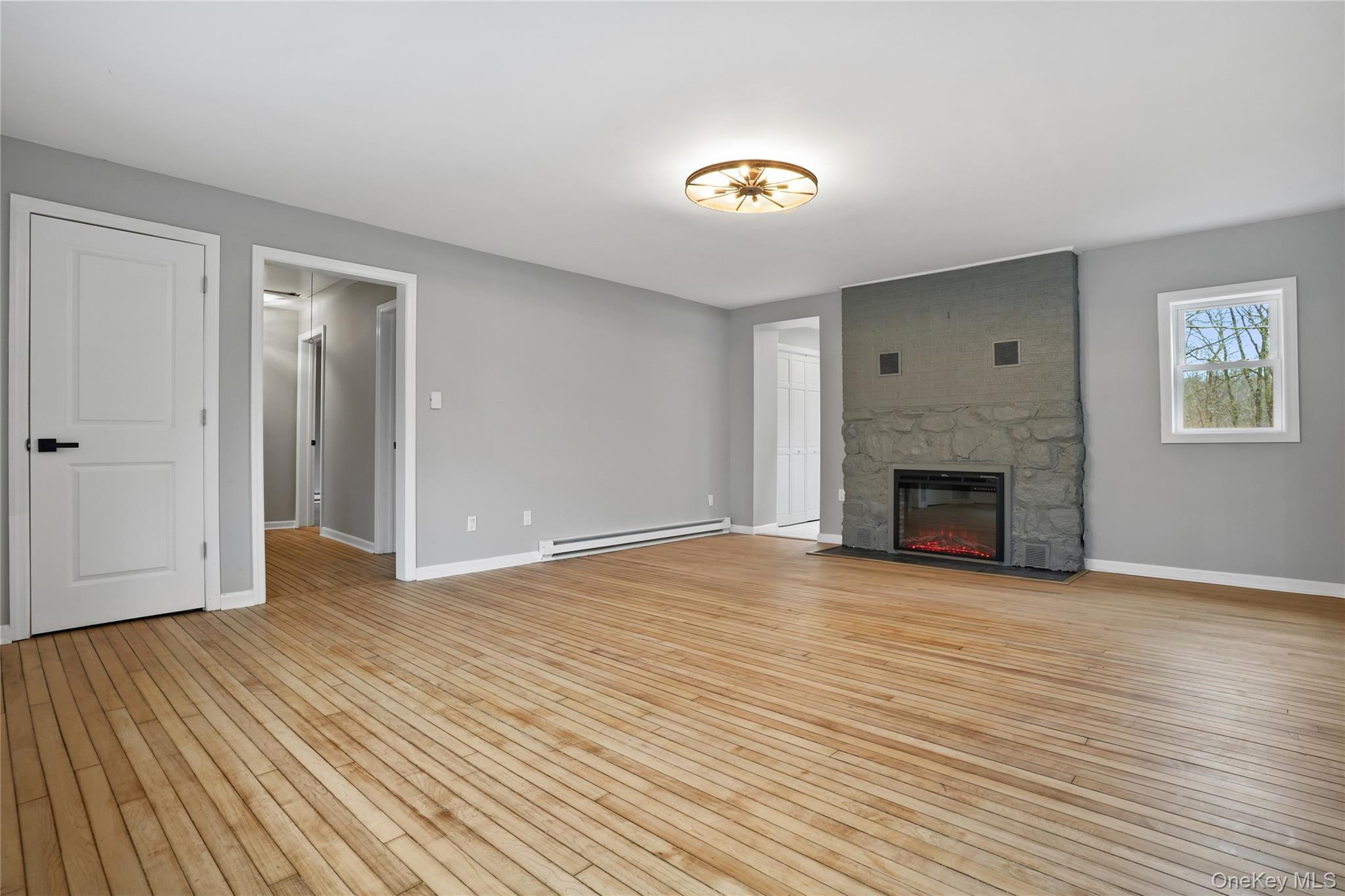 517 E Mountain Road N, Unit 515-517 photo 9