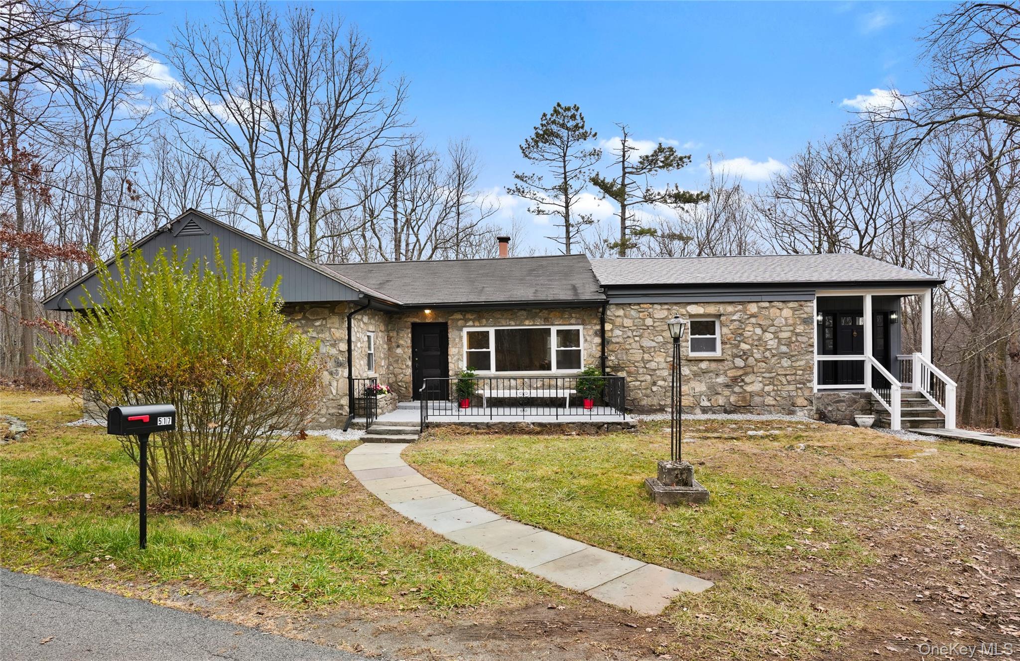 517 E Mountain Road N, Unit 515-517