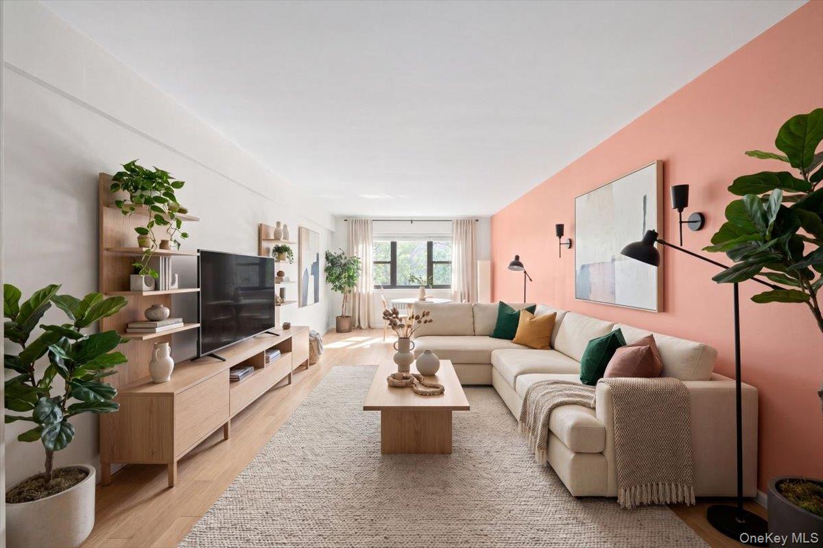 51 White Oak Street, Unit 4D photo 4