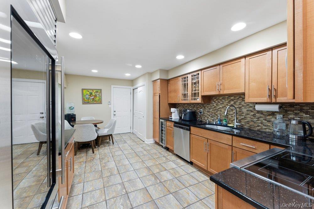 76 Estate Drive – For Sale photo 2