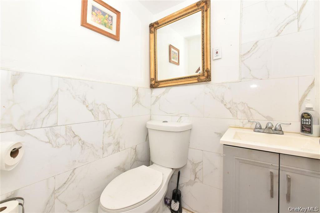542 East Meadow Avenue – For Rent photo 6