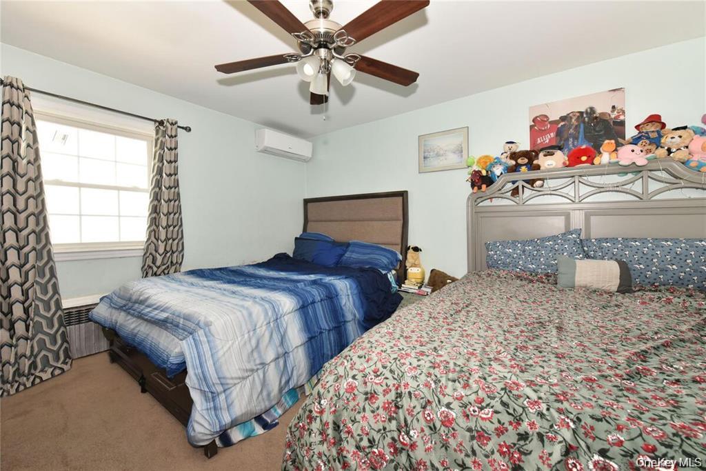 542 East Meadow Avenue – For Rent photo 2