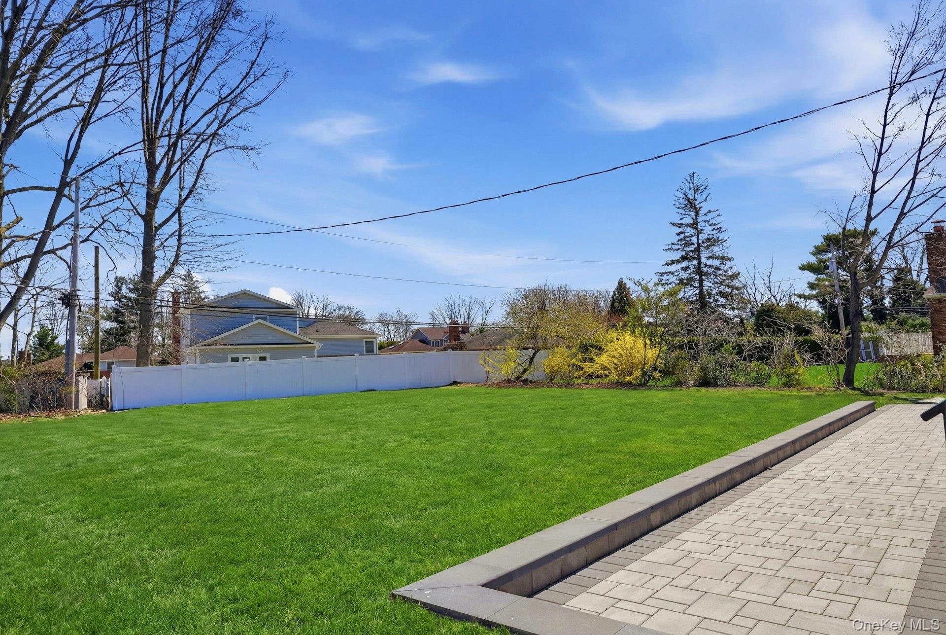 2040 Wellington Court – For Sale photo 3