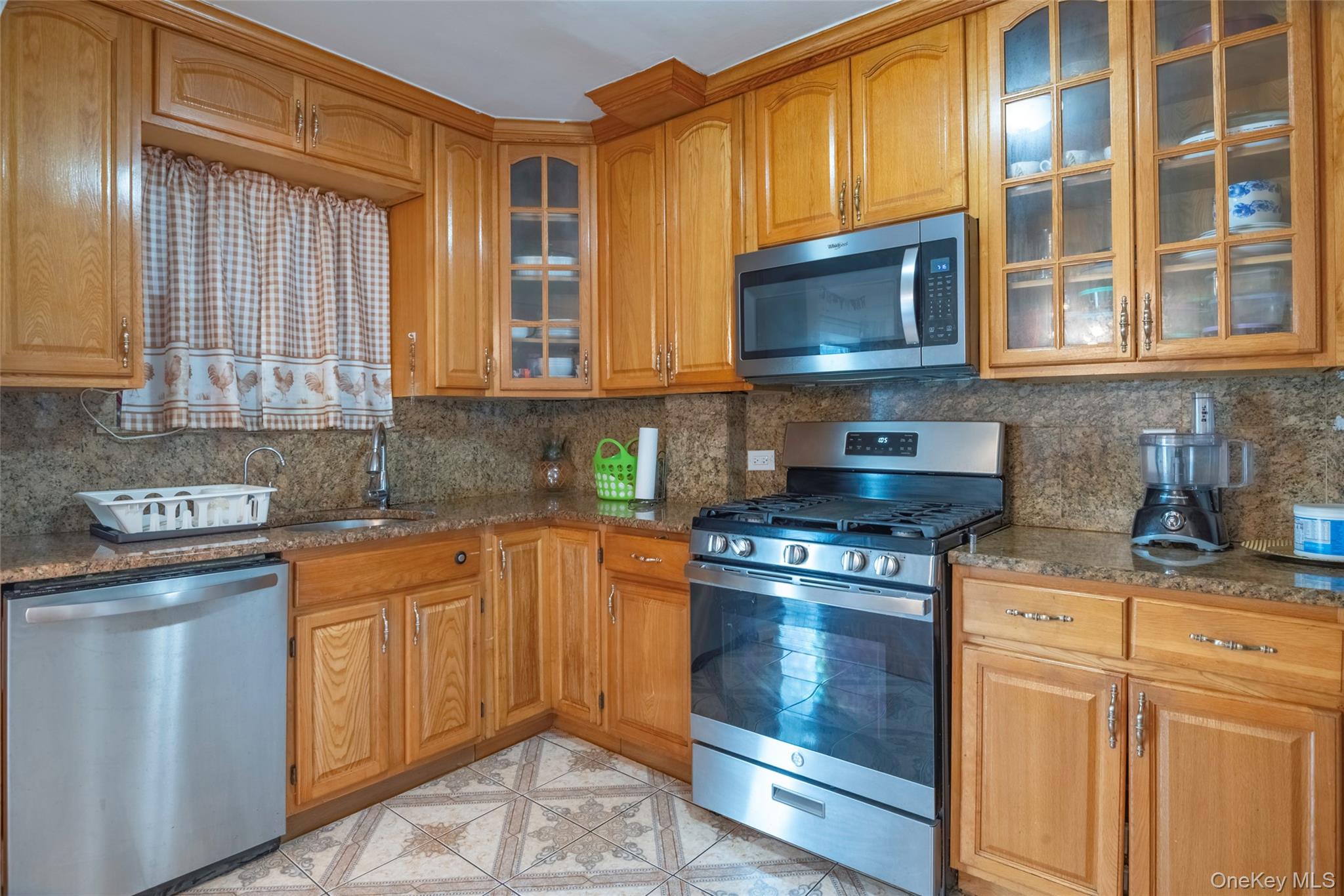 150-07 Reeves Avenue – For Sale photo 8