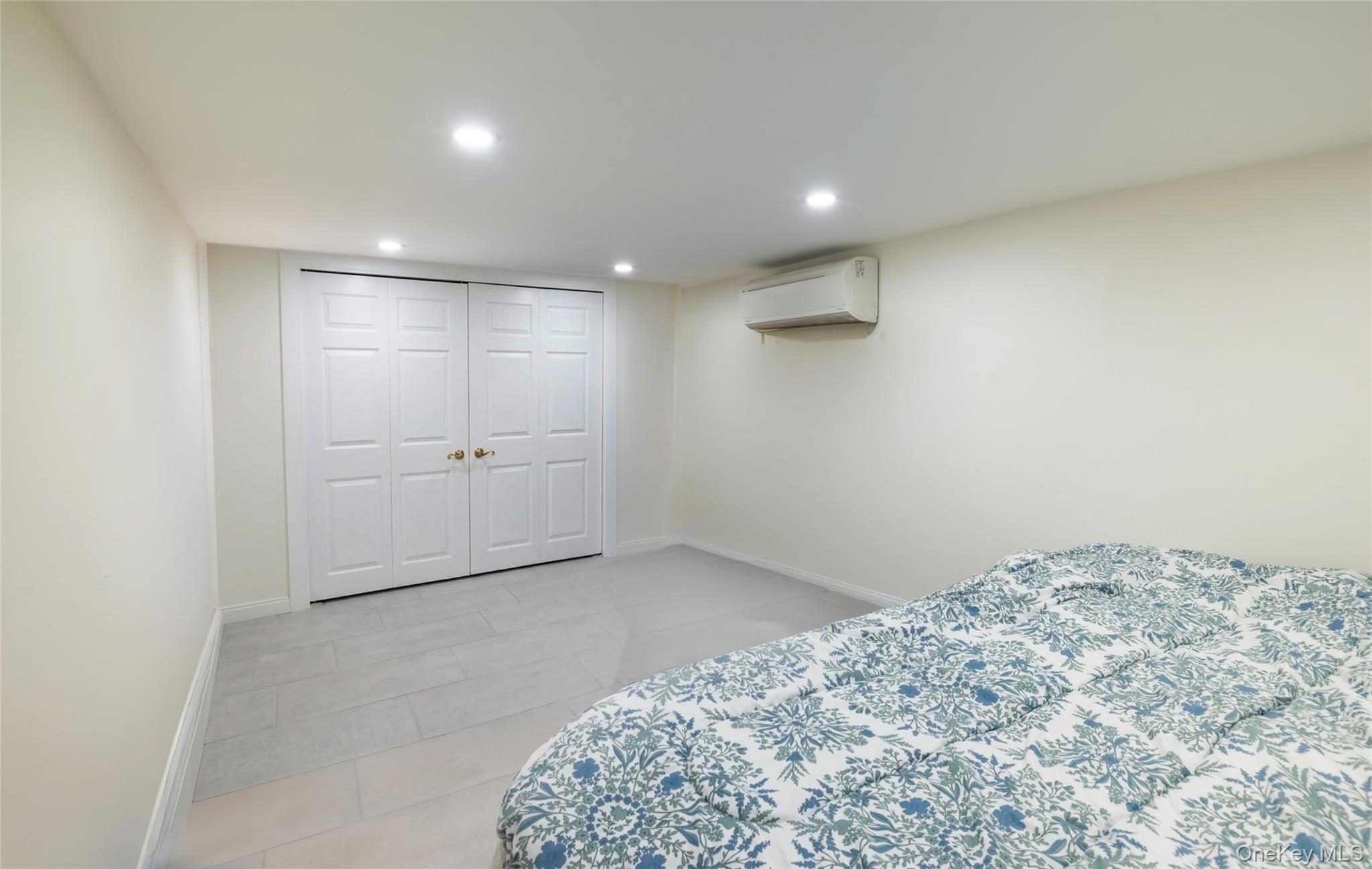 150-07 Reeves Avenue – For Sale photo 16