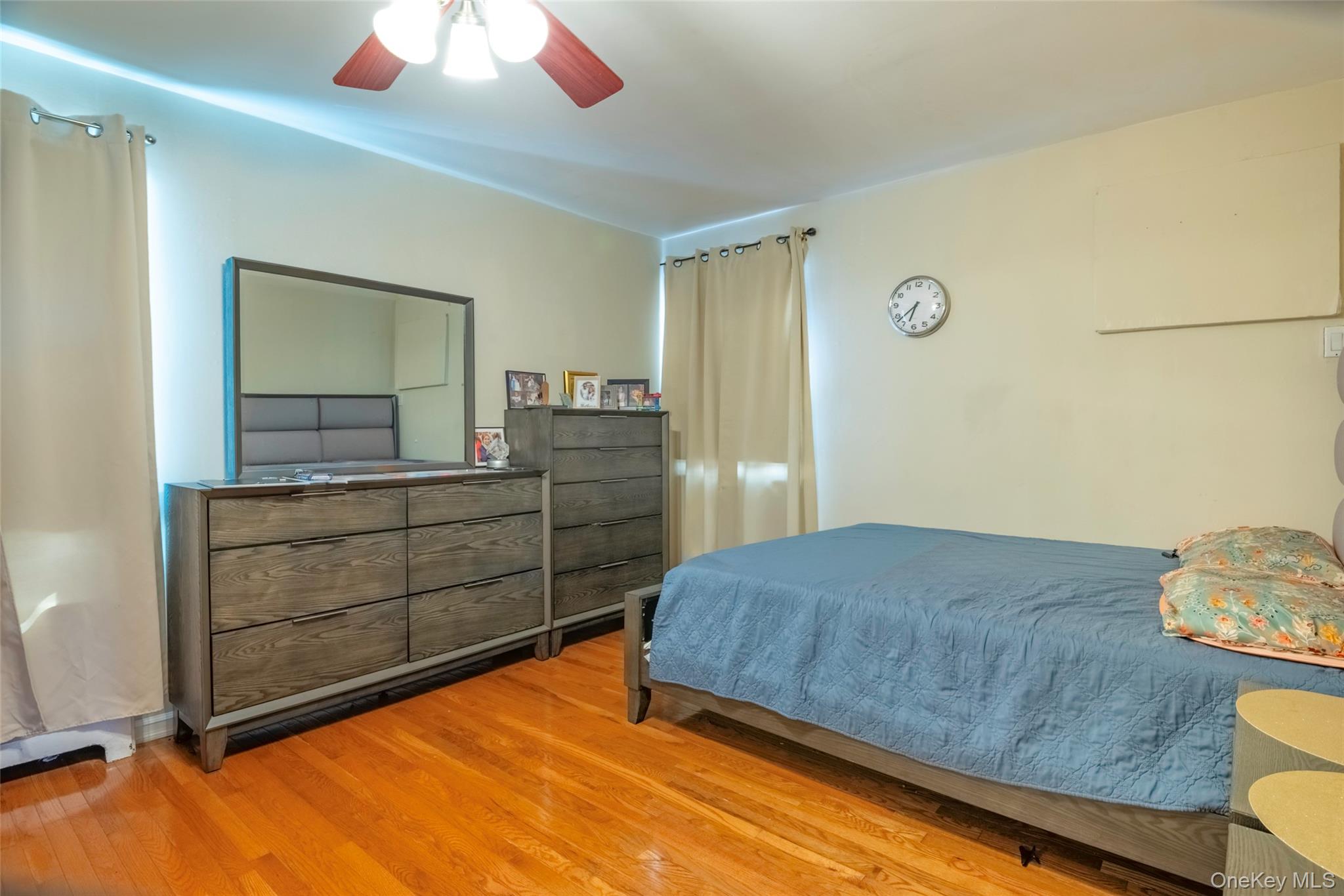 150-07 Reeves Avenue – For Sale photo 14