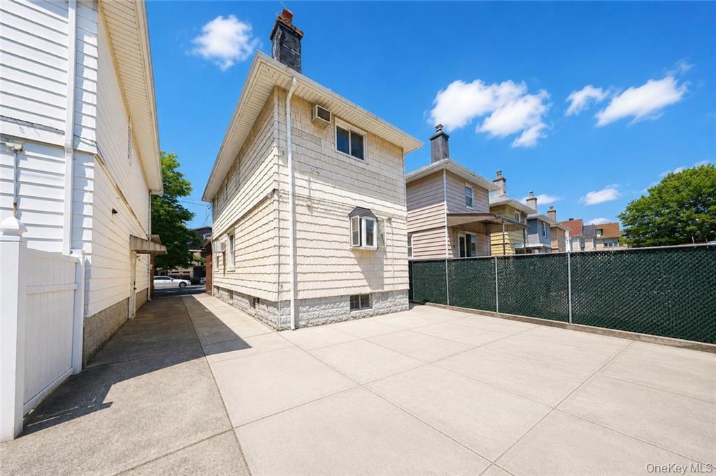 2675 E 27th Street – For Sale photo 4