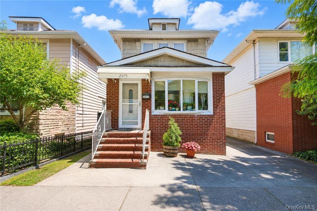 2675 E 27th Street – For Sale