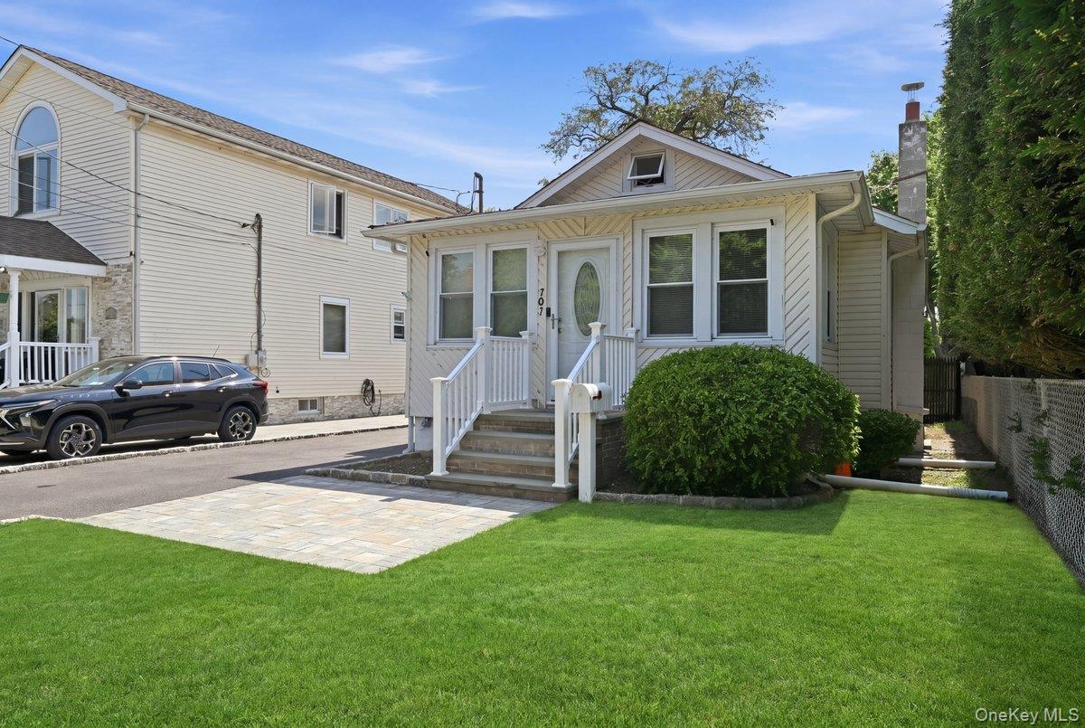 707 5th Street Street S – For Sale photo 4