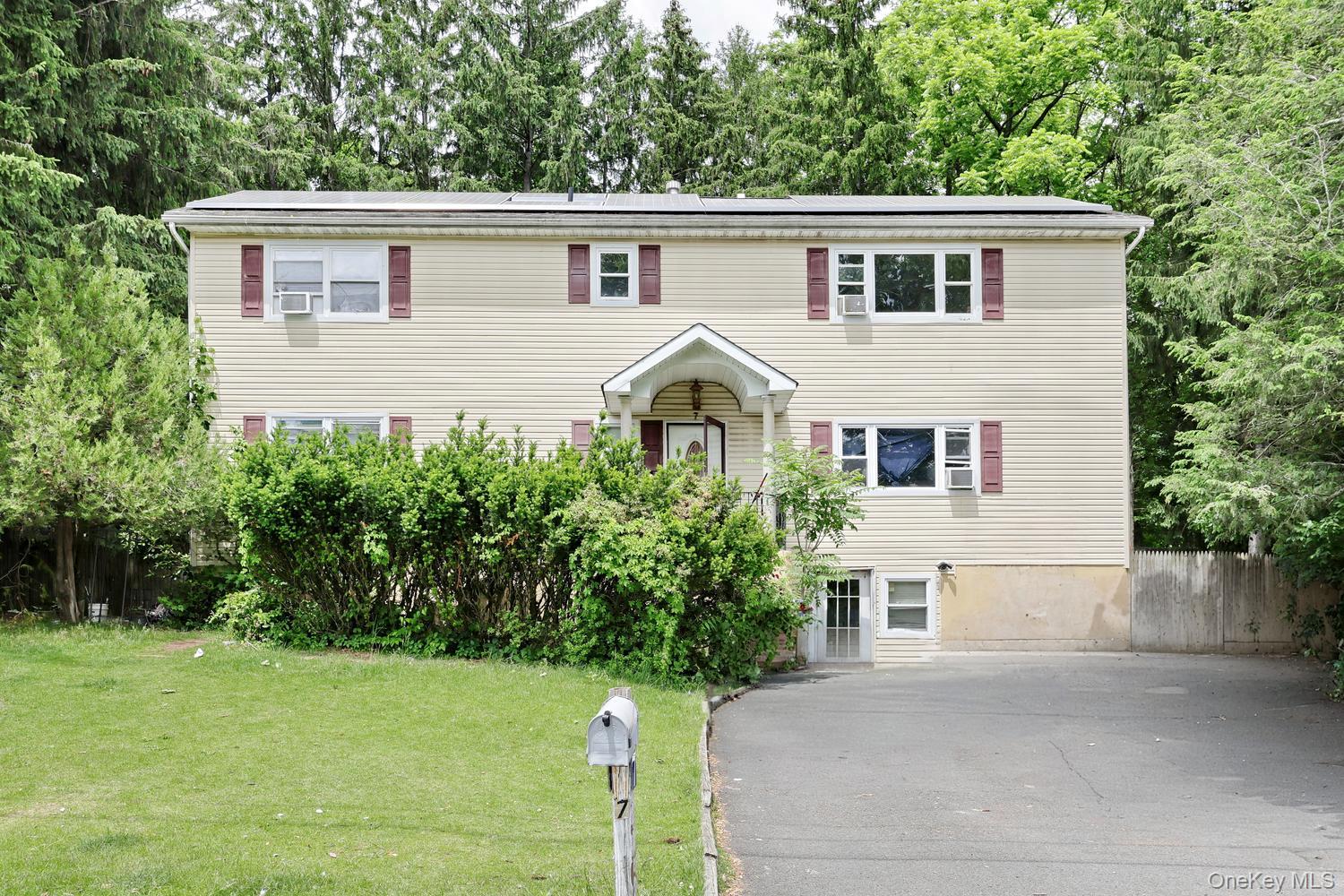 7 Olin Drive – For Sale