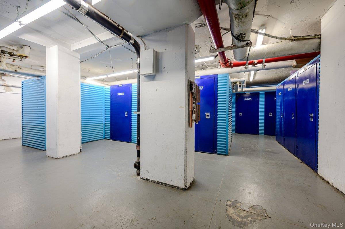 3 Fordham Hill Oval, Unit 5E photo 14