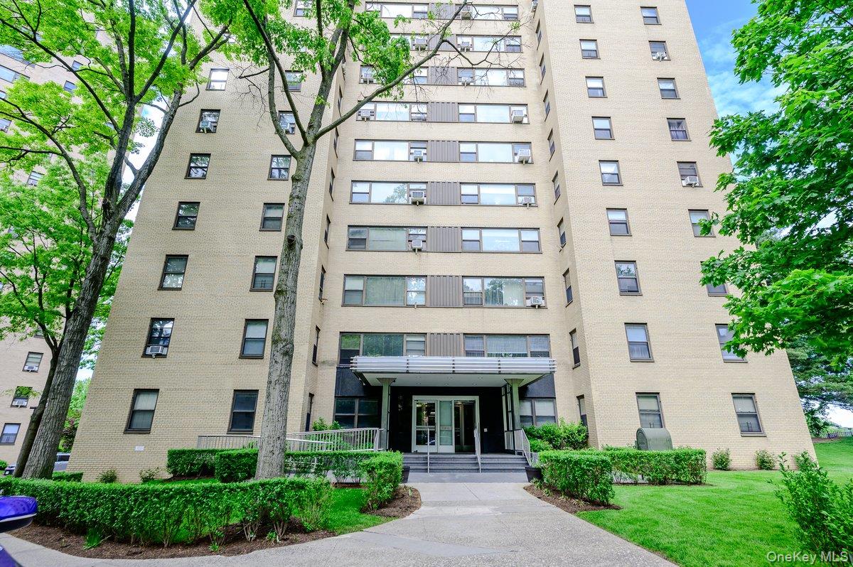 3 Fordham Hill Oval, Unit 5E