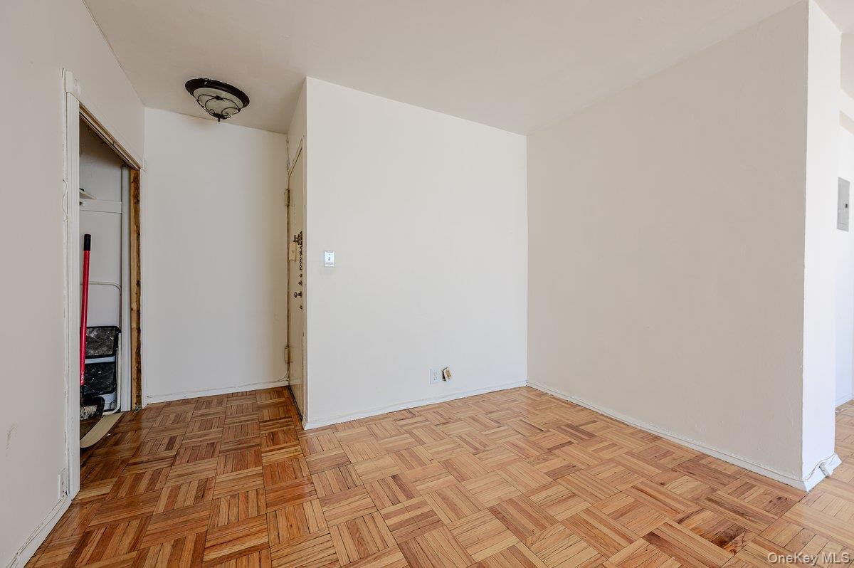 3 Fordham Hill Oval, Unit 5E photo 11