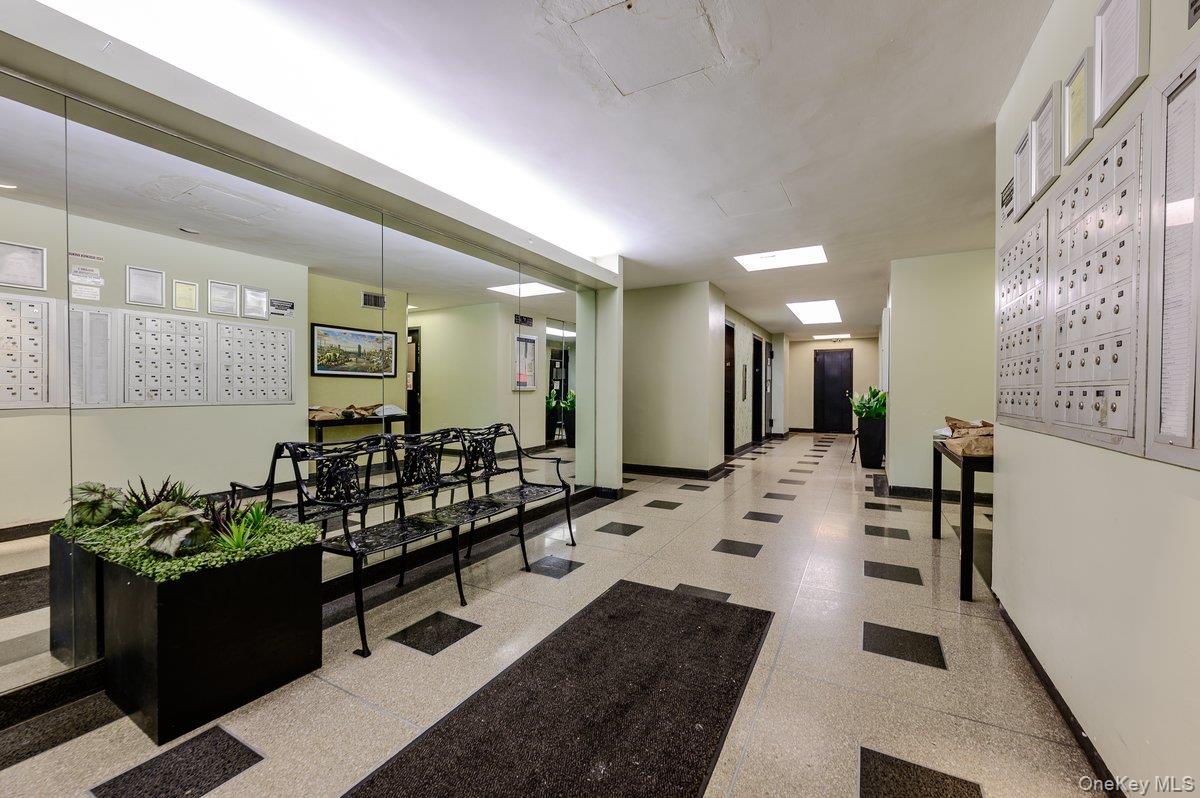 3 Fordham Hill Oval, Unit 5E photo 12