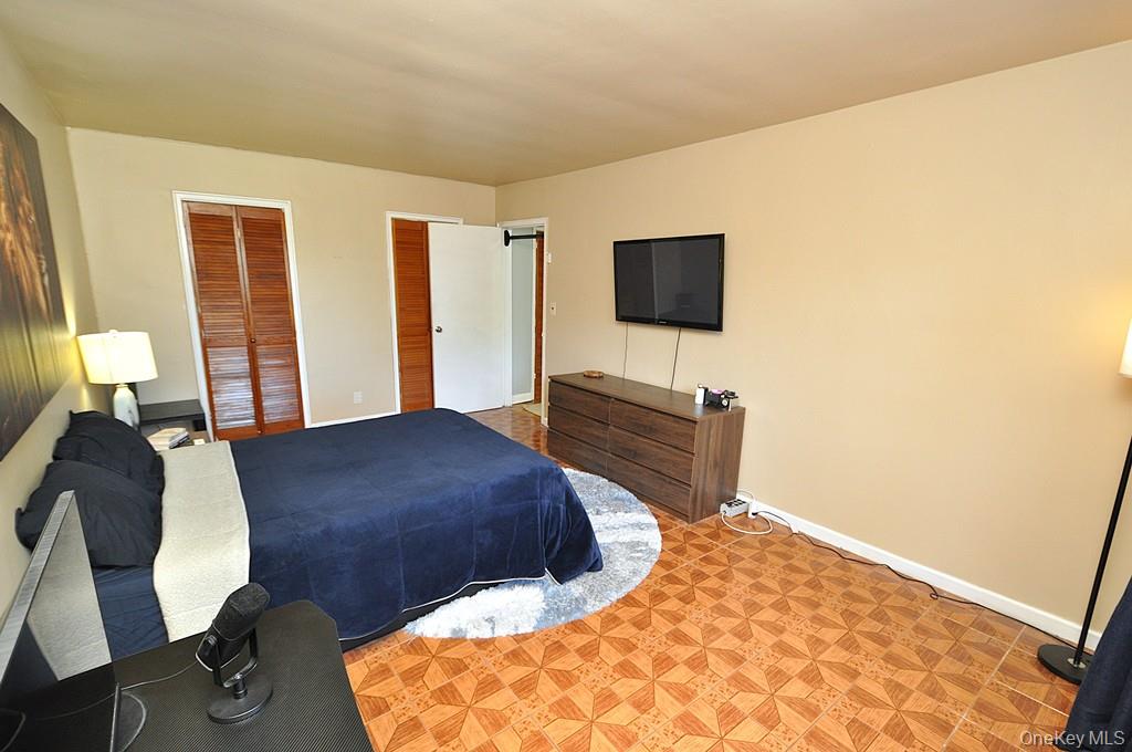 485 Webster Avenue, Unit B5 photo 20