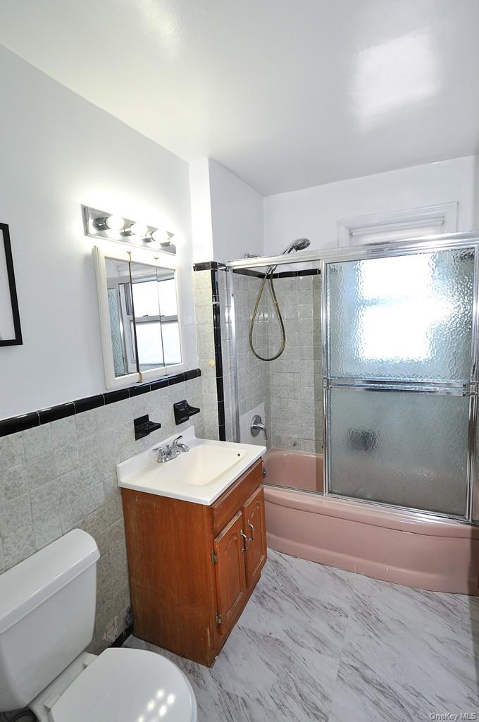 485 Webster Avenue, Unit B5 photo 22