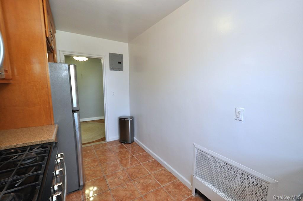 485 Webster Avenue, Unit B5 photo 12