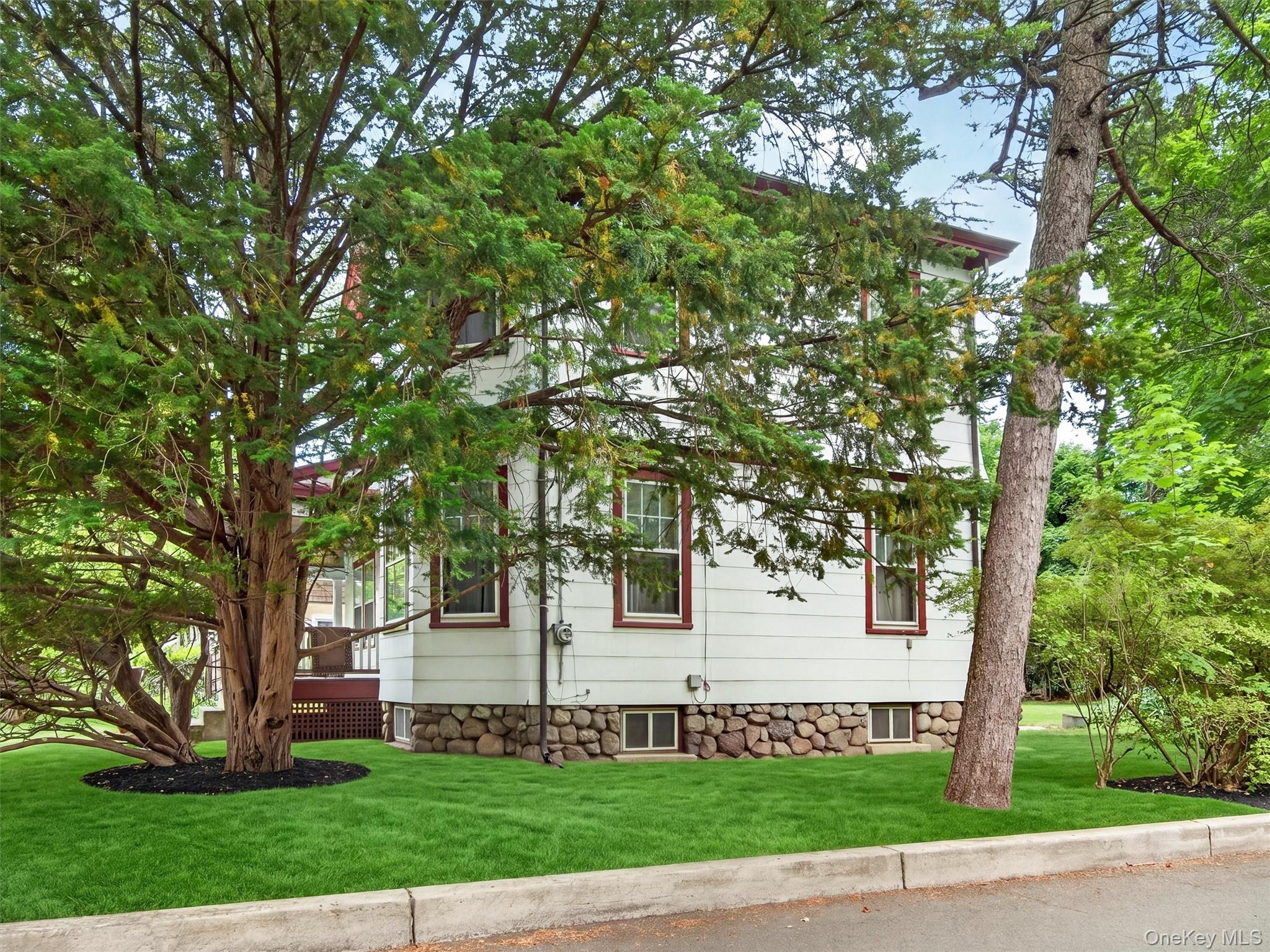 125 Wayne Avenue – For Sale photo 2