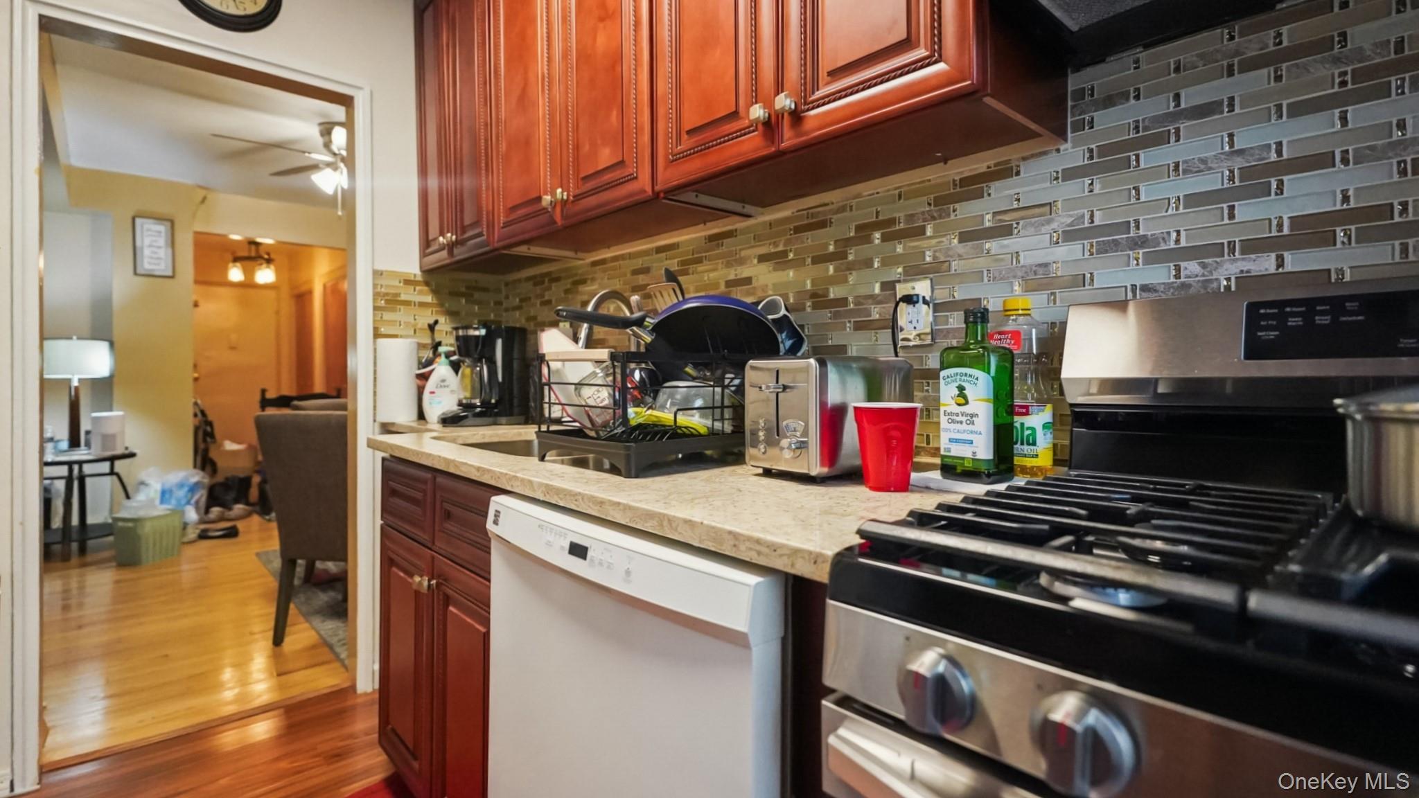 1133 Midland Avenue, Unit 3K photo 6