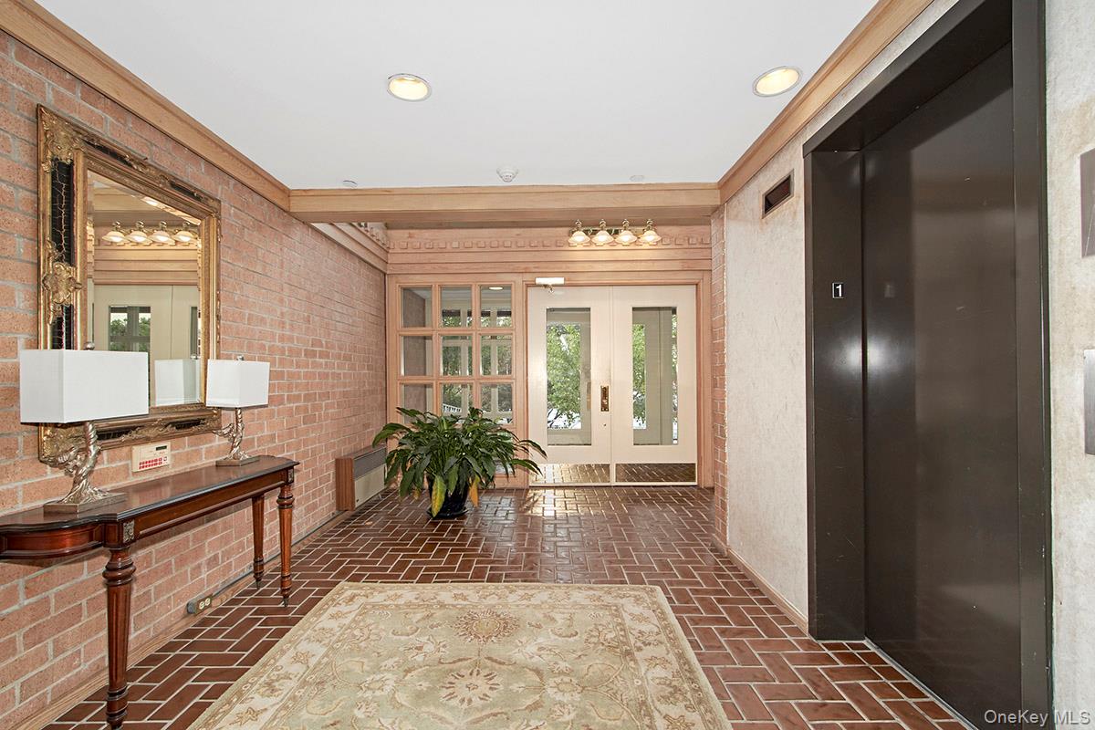 300 Livingston Avenue, Unit 2A photo 4