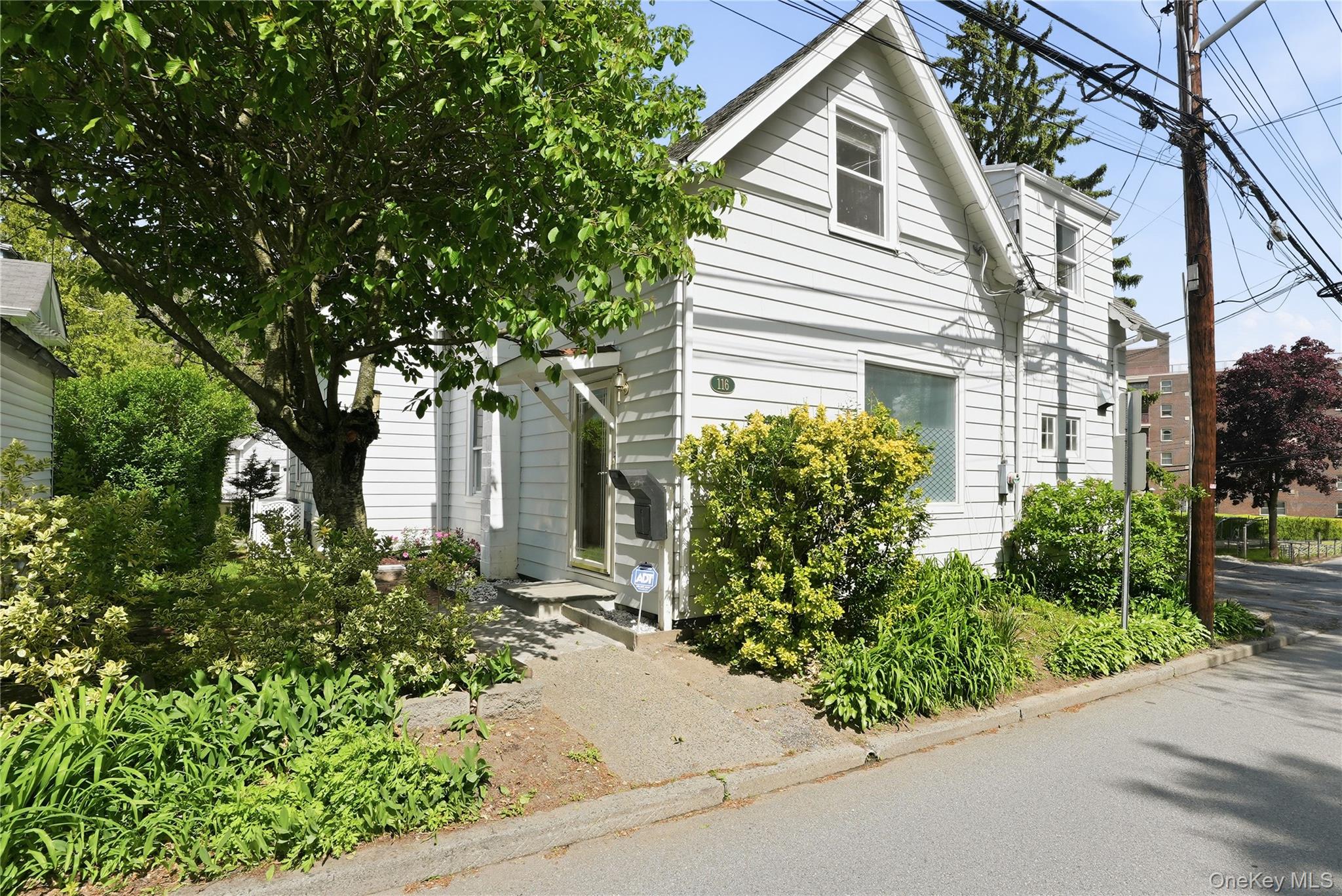 116 Carpenter Avenue – For Sale