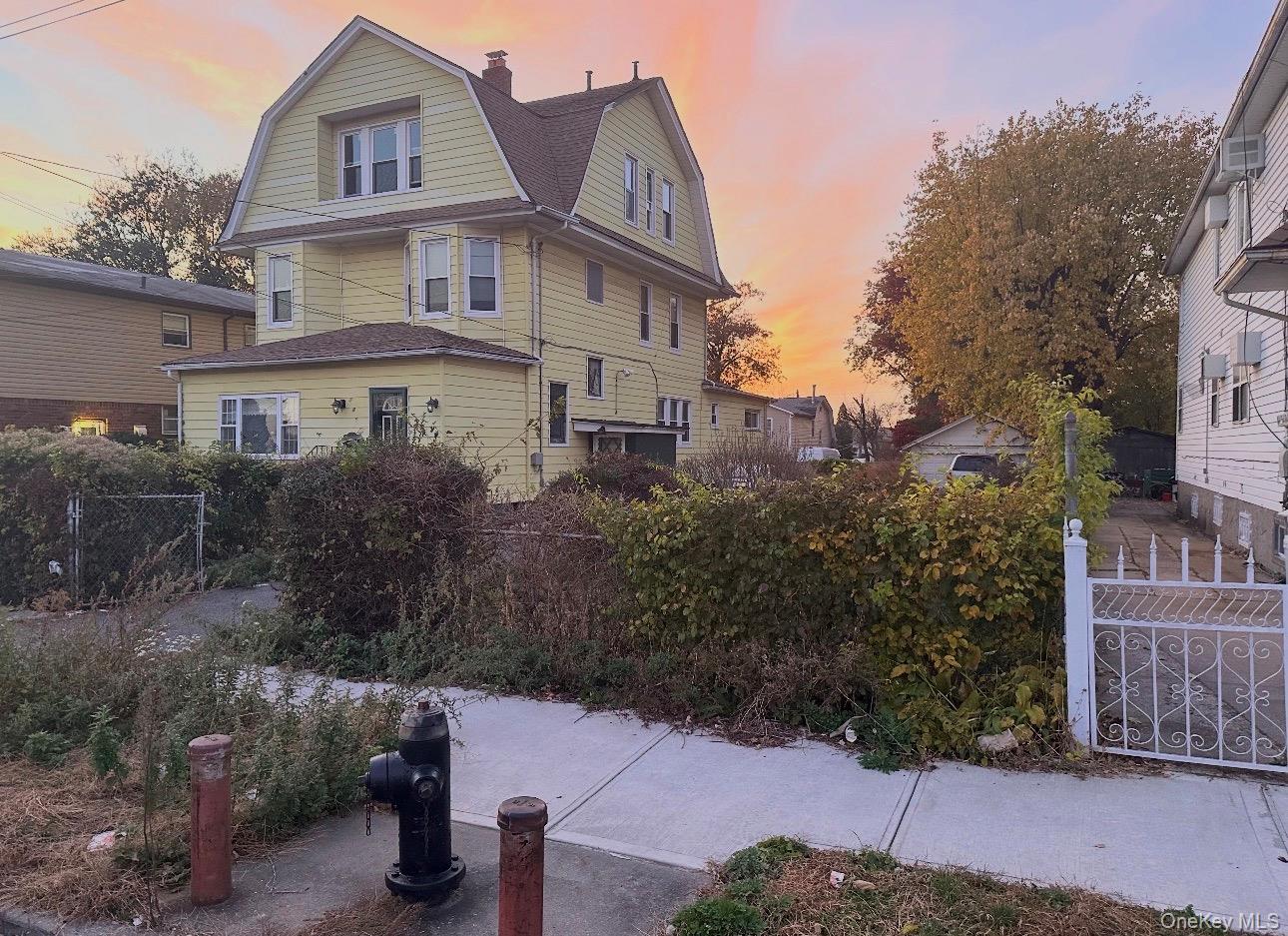 14212 222nd Street – For Sale