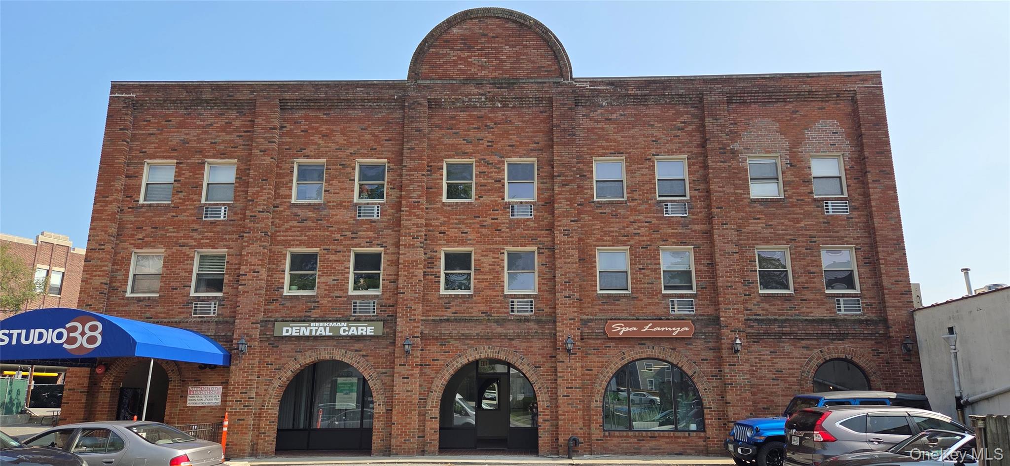 38 Beekman Avenue, Unit Ground Flo photo 3