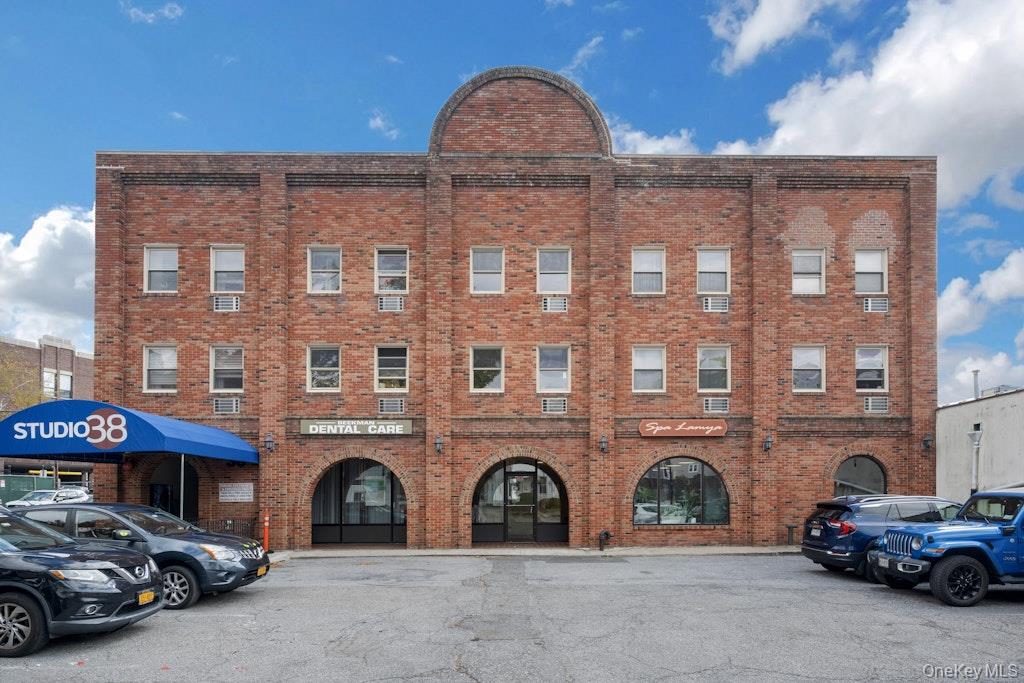 38 Beekman Avenue, Unit Ground Flo photo 2